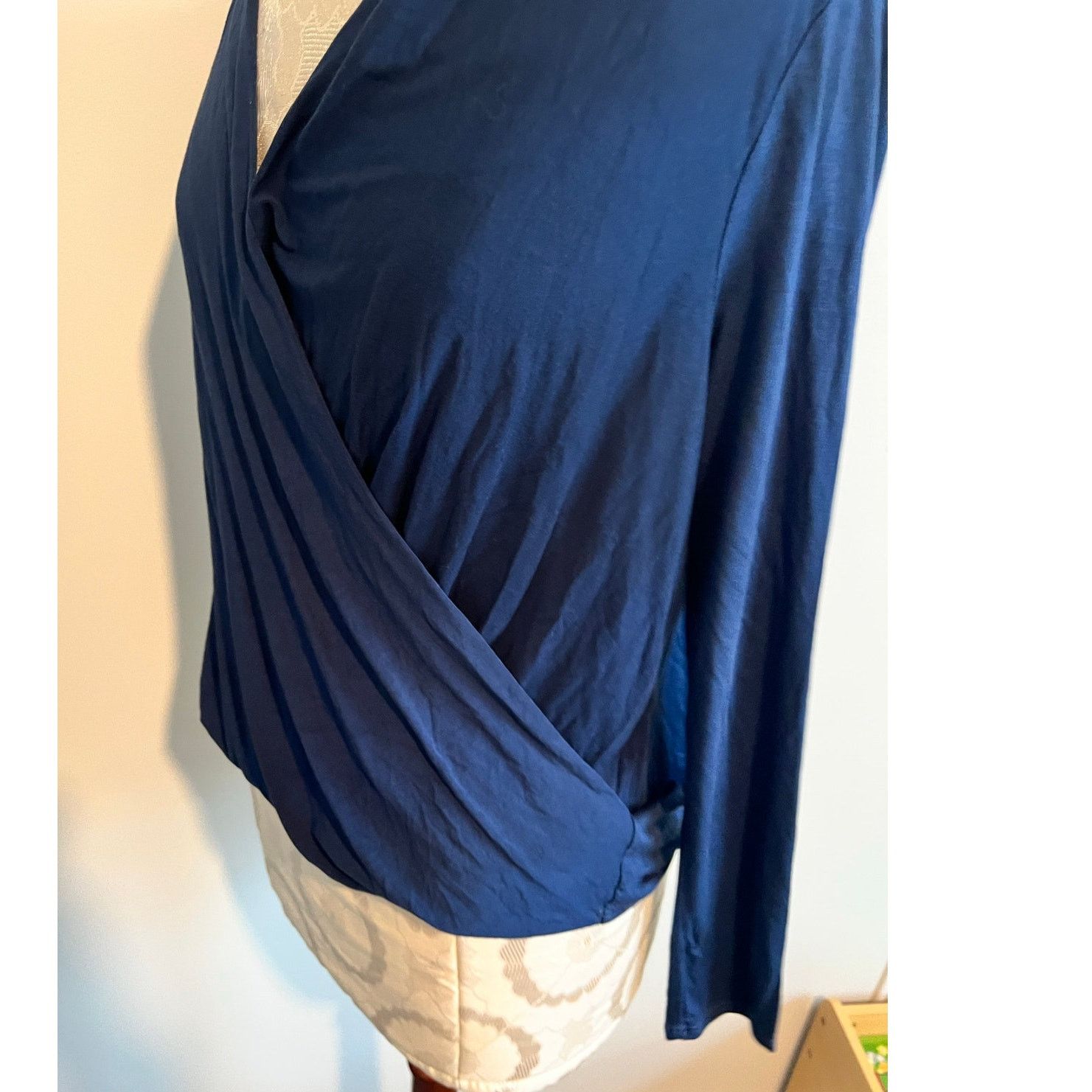 Krisa Revolve Krisa V-neck Long Sleeve Wrap Blouse Small Size S / US 4 / IT 40 - 3 Thumbnail
