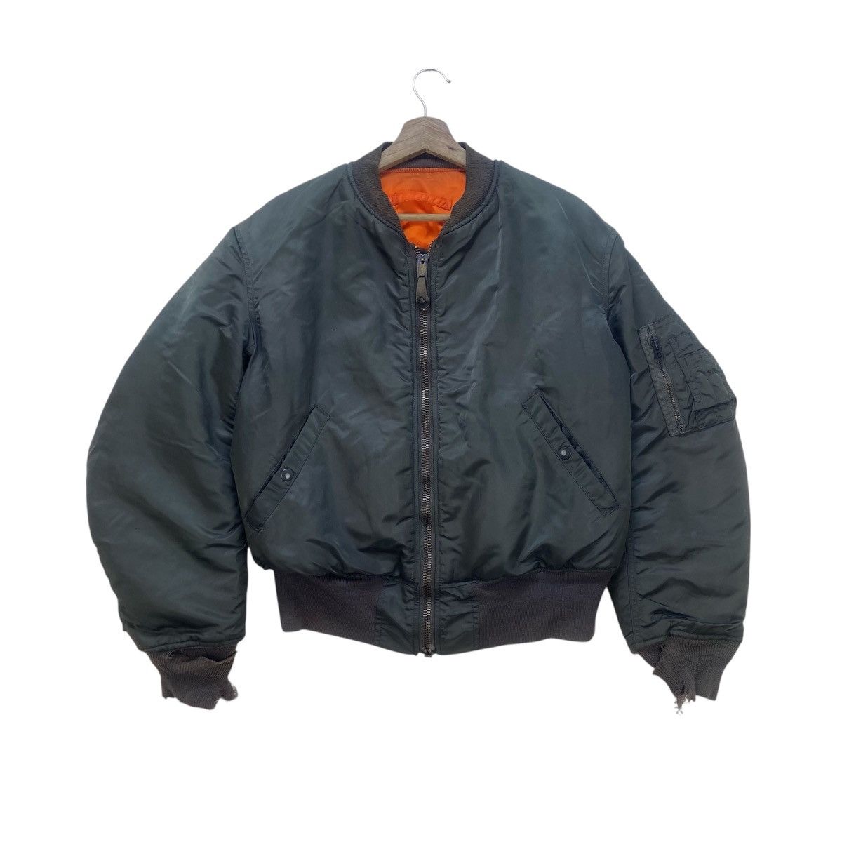 ジャケット・アウター 1968 Alpha Industies MA-1 Made in USA Vintage 1968 Alpha Industries USAF Flight MA-1 Reversible