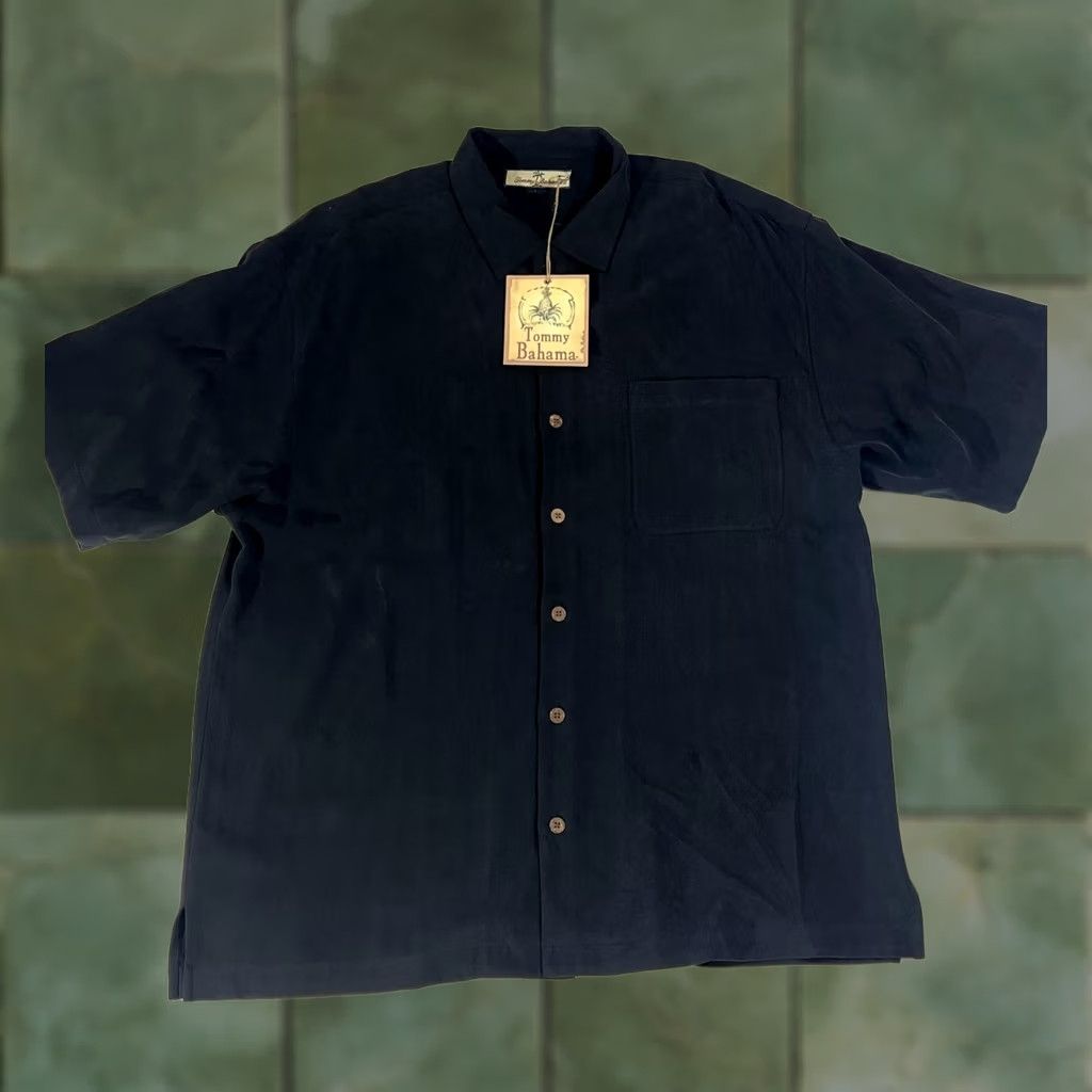 Tommy Bahama VINTAGE Tommy Bahama Shirt Mens Large Silk 2004 Club Sarasota Embroidered 00s Size US L / EU 52-54 / 3 - 1 Thumbnail