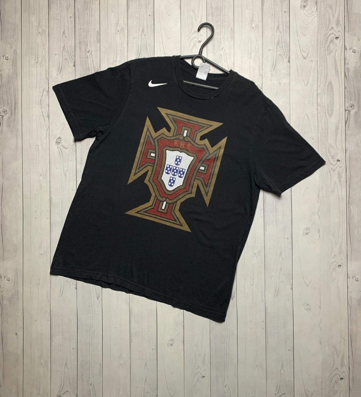 Nike × Vintage Vintage Nike Portugal soccer tee logo size XL Size US XL / EU 56 / 4 - 1 Thumbnail