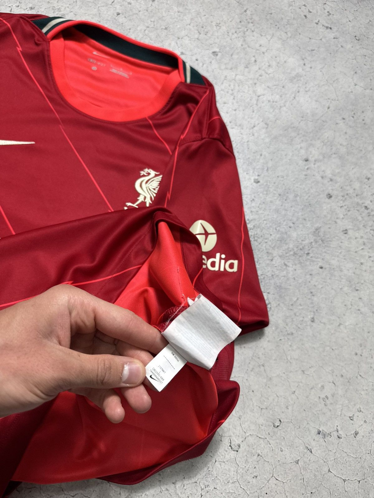 Nike Nike FC Liverpool 2021/2022 Vintage Soccer Jersey Size US L / EU 52-54 / 3 - 11 Thumbnail
