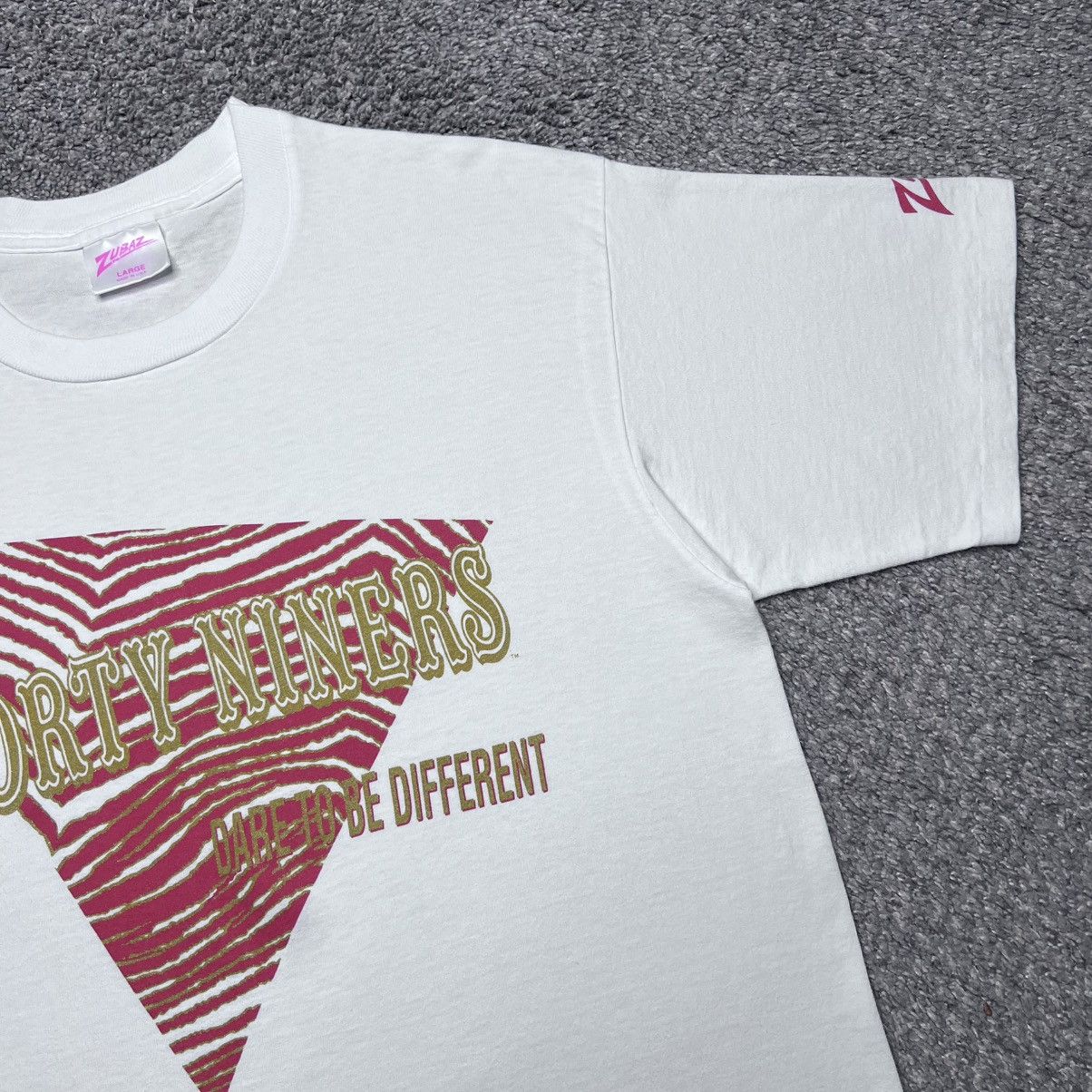 Zubaz Vintage 1990s NFL San Francisco 49ers Zubaz Stripes T-Shirt Size US L / EU 52-54 / 3 - 5 Thumbnail