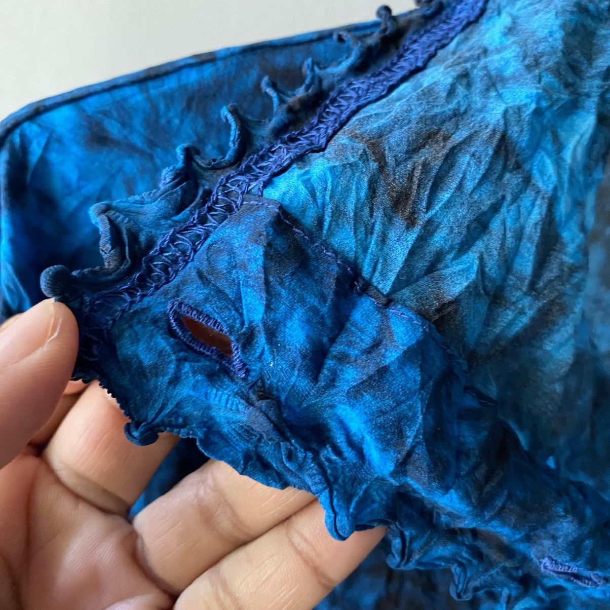 Issey Miyake Haat Blue Crinkle Textured Shirt/Ruffled High Neck Blouse Size XS / US 0-2 / IT 36-38 - 11 Thumbnail