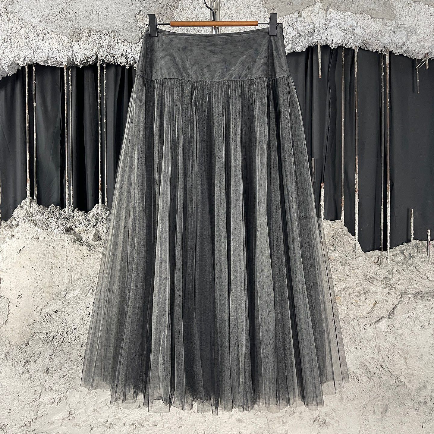 Dior Dior Tulle Midi Skirt Size 34 Size 25" / US 0 / IT 36 - 1 Thumbnail