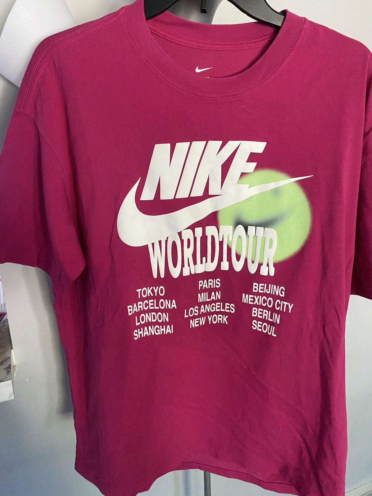 Nike Nike World tour tee Size US L / EU 52-54 / 3 - 1 Thumbnail