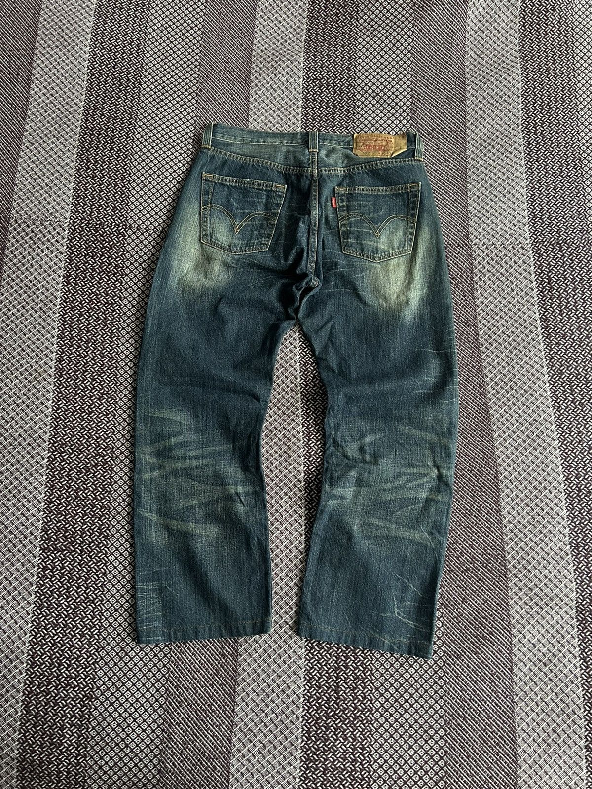 Levis 501 Mud Wash Jeans Faded Color Straight Leg Button Fly