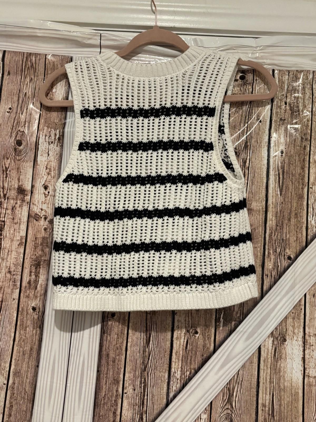 Hollister Womens Hollister white/blue knitted tank/vest sz M #310 Size M / US 6-8 / IT 42-44 - 2 Thumbnail