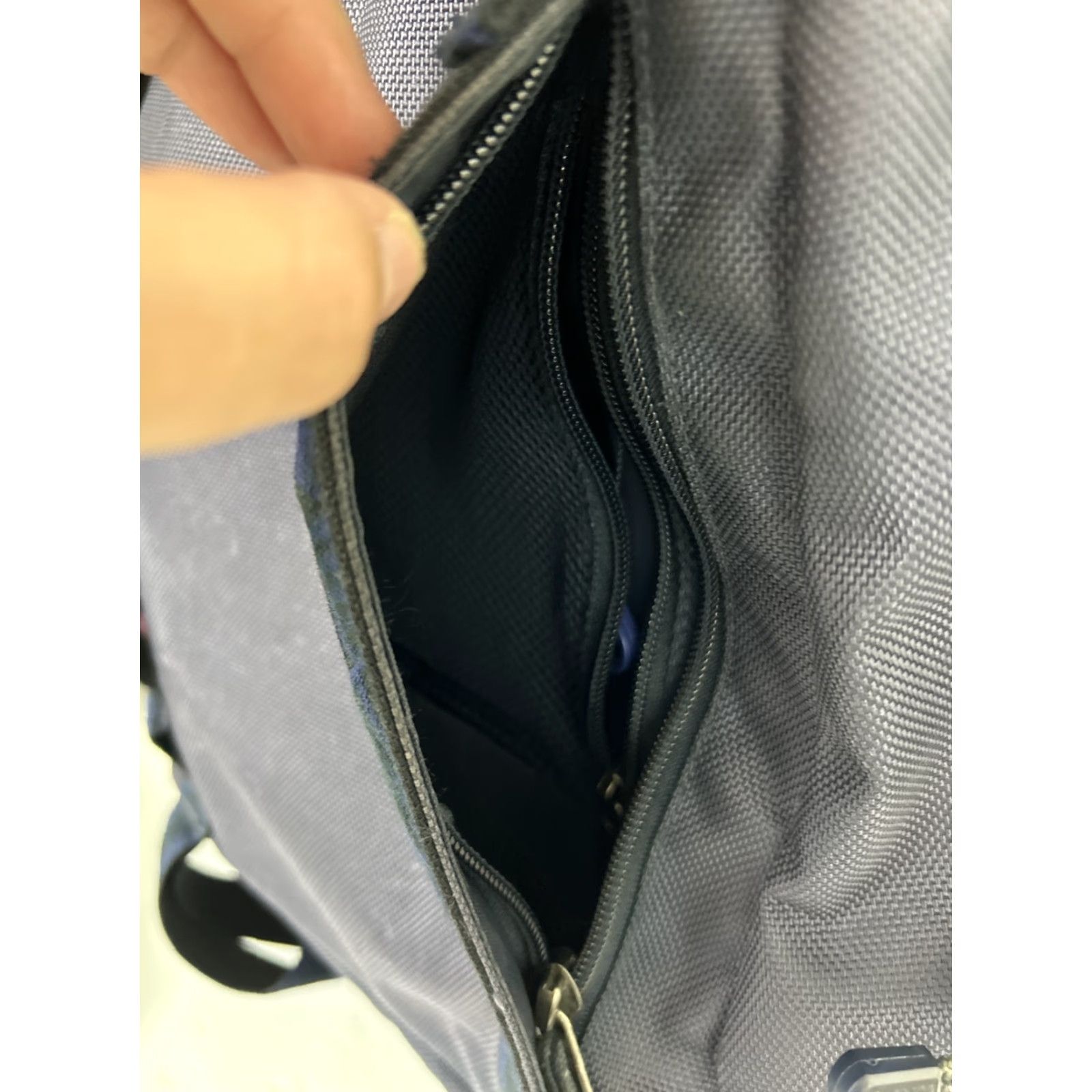 The North Face VINTAGE The North Face Lineage 20L Backpack Navy Blue Aztec Pattern Mens Medium Portable School Outdoor Laptop Sleeve/Protection Rip on Side Size ONE SIZE - 6 Thumbnail