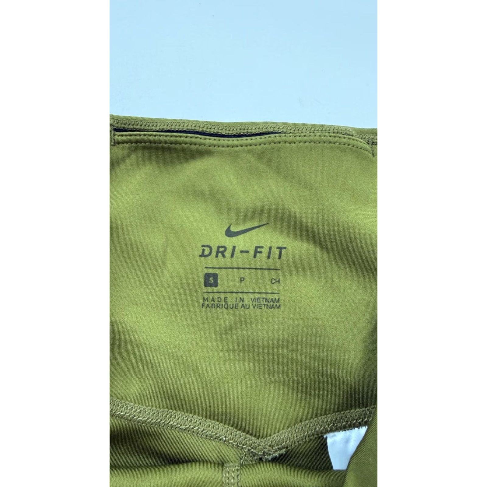 Nike Nike Shorts Womens Small Olive High Rise Compression Dri-Fit Bike Size 28" / US 6 / IT 42 - 3 Thumbnail