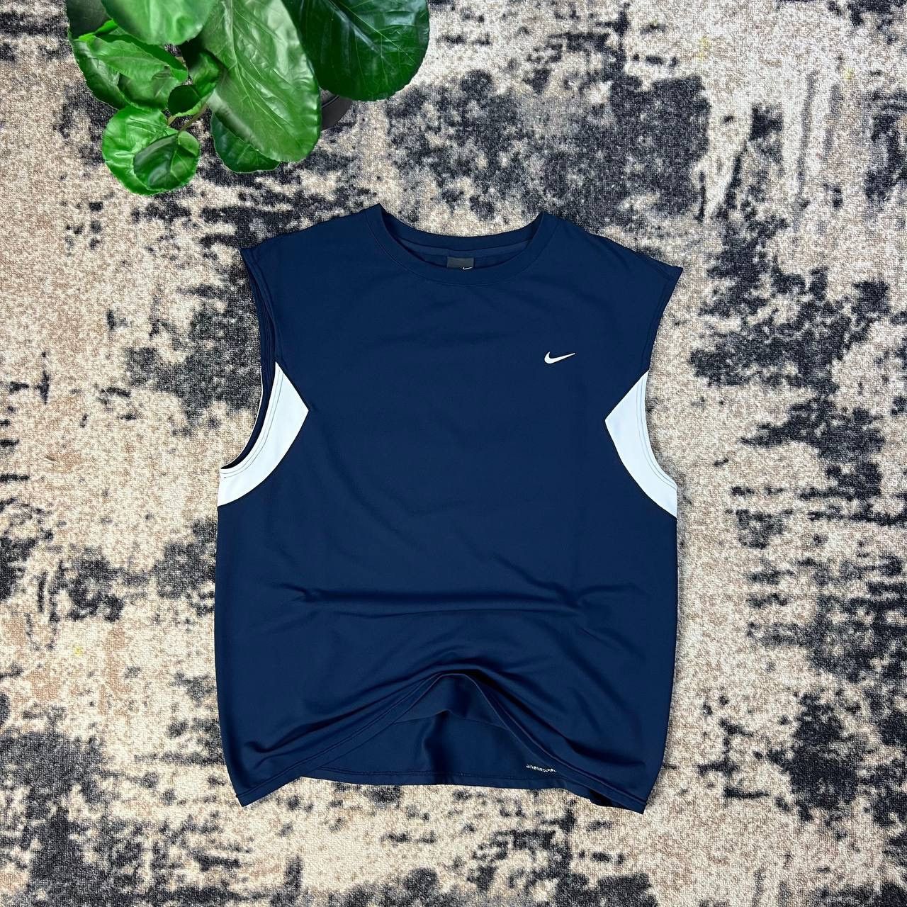 Nike Nike Swoosh Vintage Y2K Tank Top Streetwear Style Size US XL / EU 56 / 4 - 1 Thumbnail
