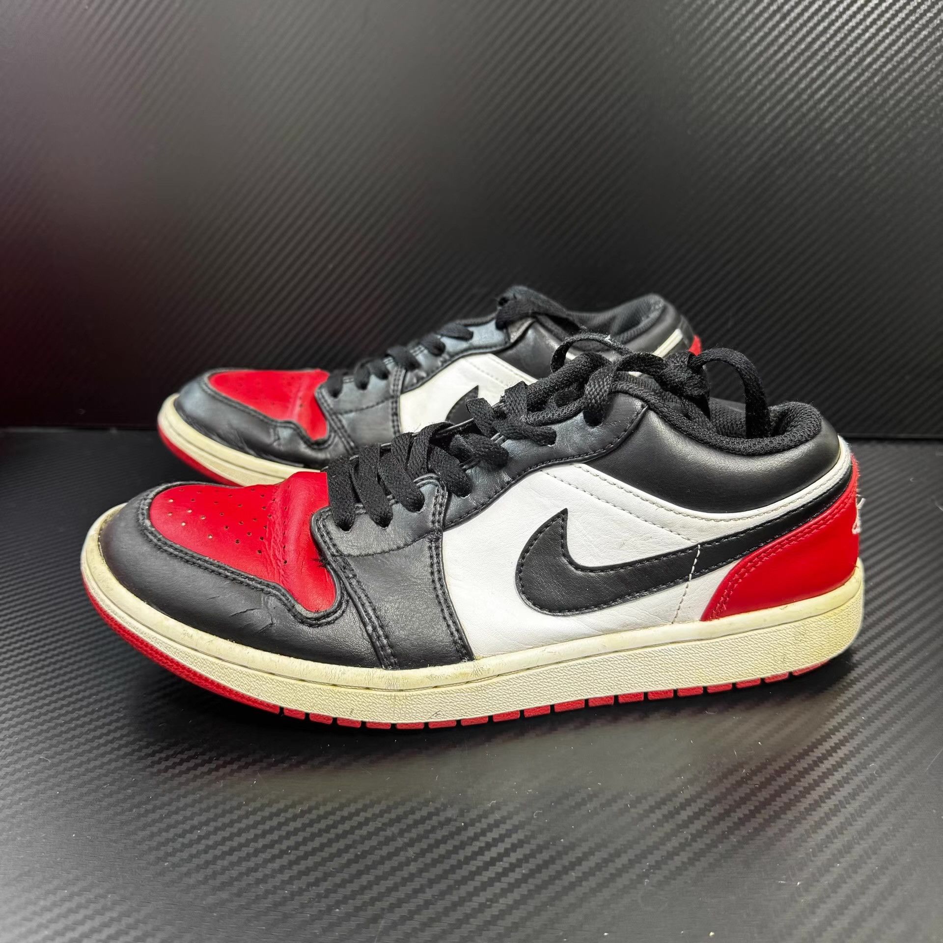 Nike Nike AJ1 Low Q11 Size US 8 / EU 41 - 1 Thumbnail