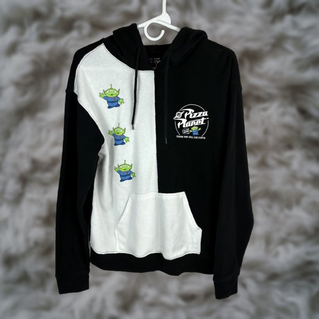Disney Disney Hoodie Mens Medium Black Alien Pullover Fleece Toy Story Pizza Planet Graphic Print Kangaroo Pocket Crew Neck Drawstring Hooded Relaxed Size US M / EU 48-50 / 2 - 1 Thumbnail