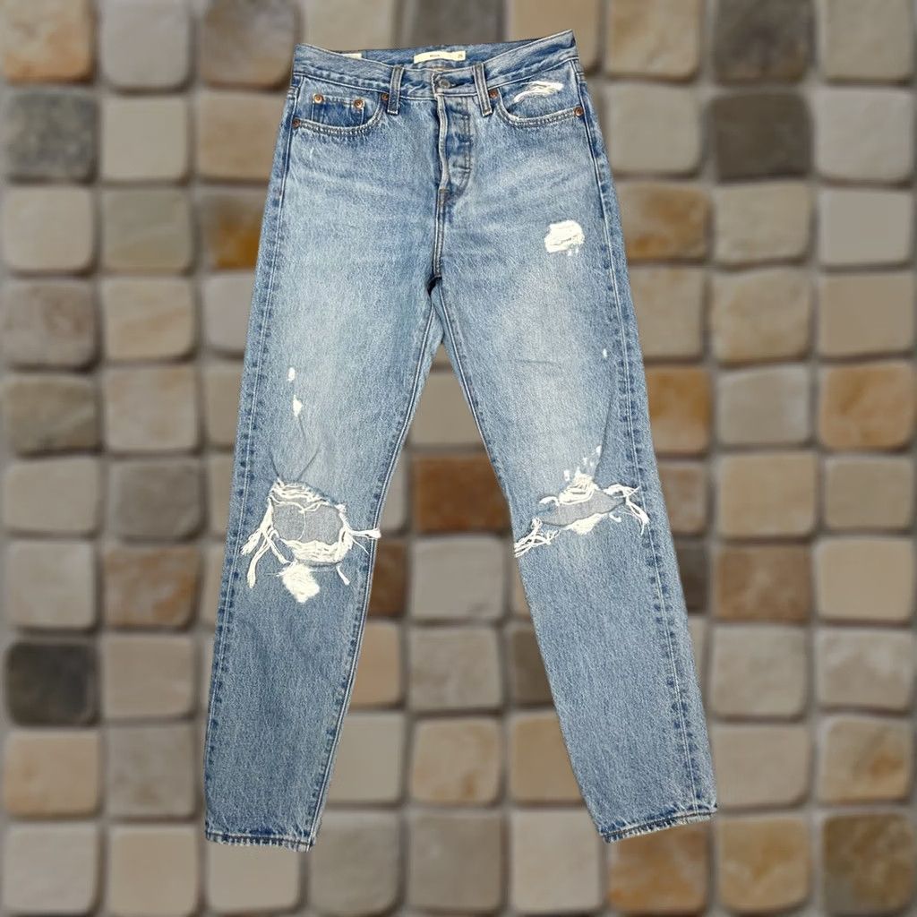 Levi's Levi's Wedgie Jeans Womens 25 Blue Distressed Logo Mid Rise Straight Leg 27x28 Jeans Size 42" / US 20 - 1 Thumbnail
