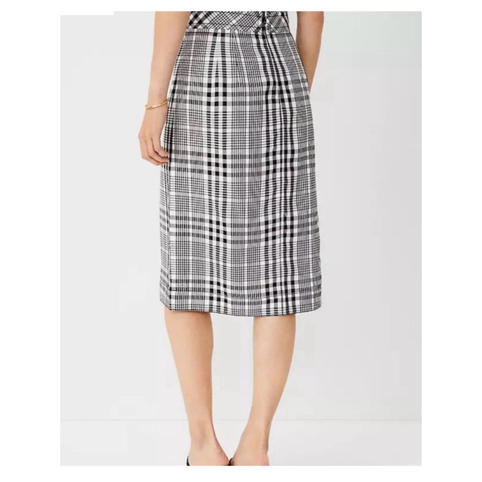 Ann Taylor Ann Taylor Black White Wrap Plaid Pencil Skirt 8 FULLY LINED Size 30" / US 8 / IT 44 - 3 Thumbnail