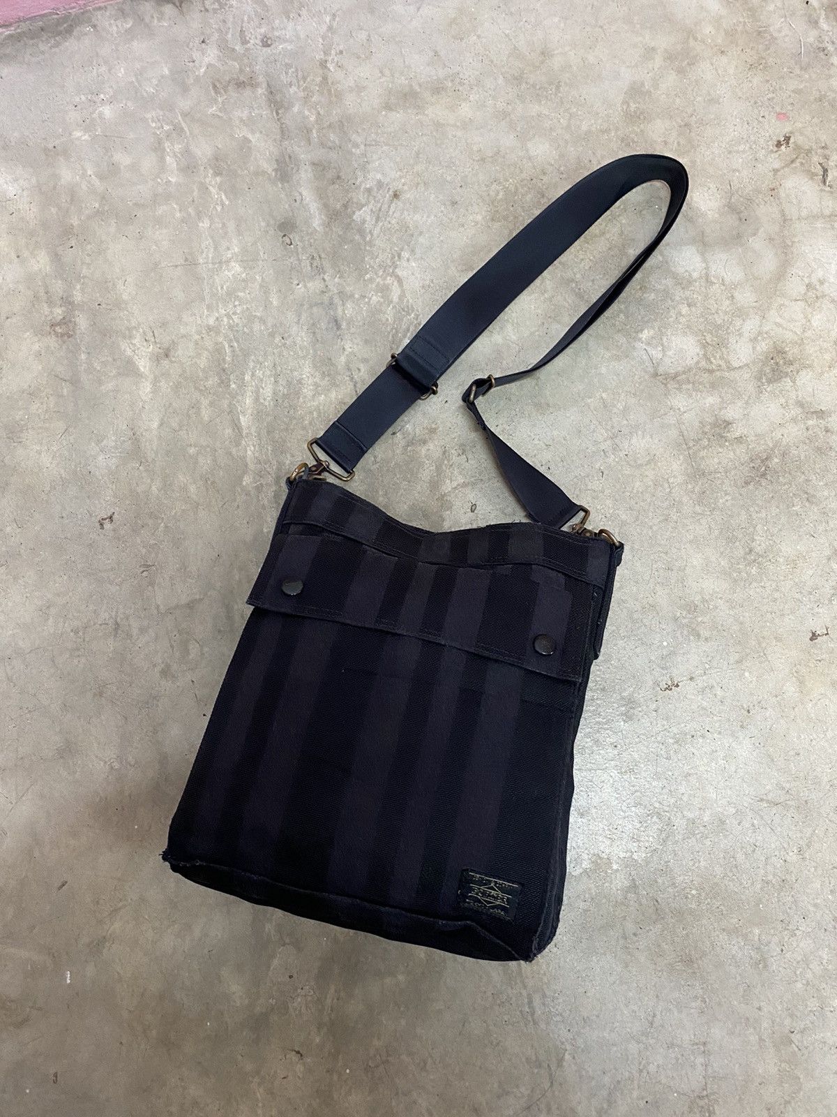 Japanese Brand × Porter × Vintage VINTAGE PORTER YOSHIDA BLACK TONAL STRIPED CANVAS BAG Size ONE SIZE - 1 Thumbnail