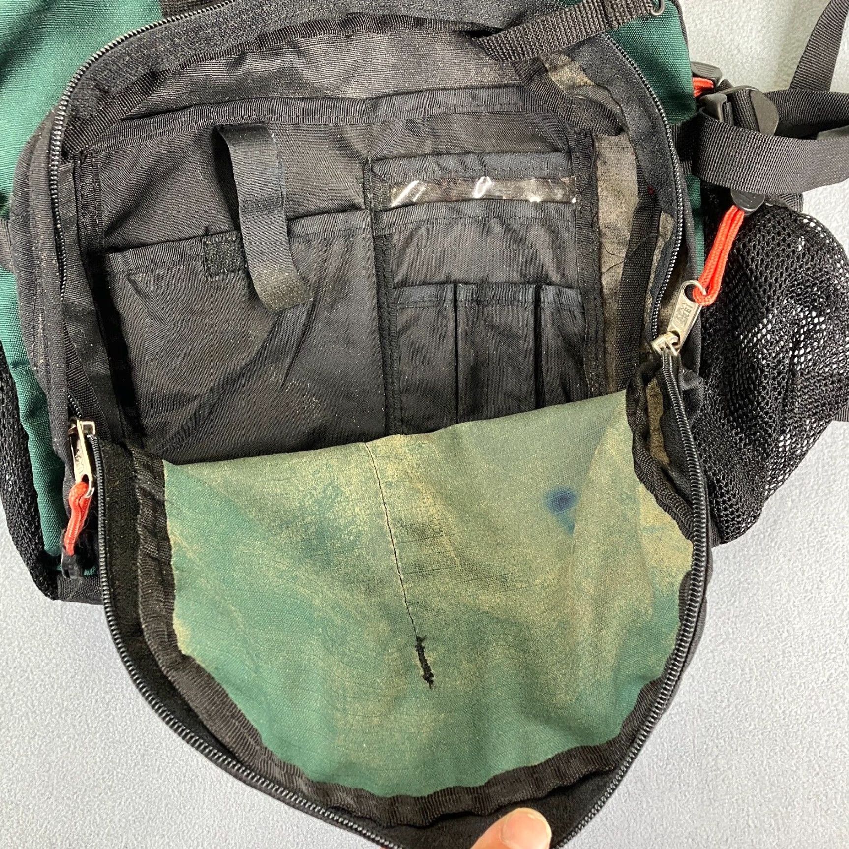 Vintage VINTAGE REI Fanny Pack Belt Bag Outdoor Nylon Black Medium Unisex Travel Hiking Crossbody Size ONE SIZE - 3 Thumbnail