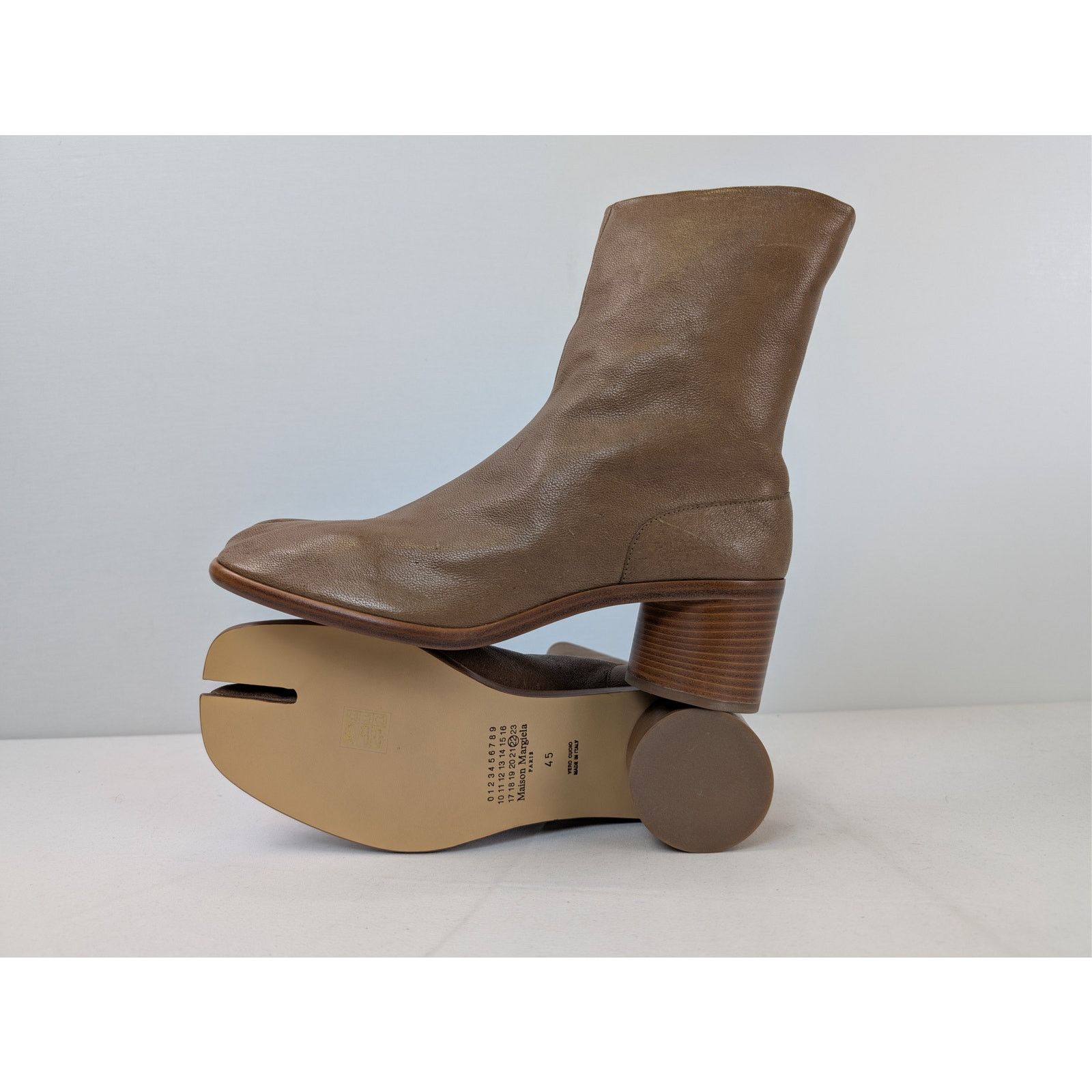 Maison Margiela o1rshd1 Tabi High Boots in Brown Size US 12 / EU 45 - 1 Thumbnail