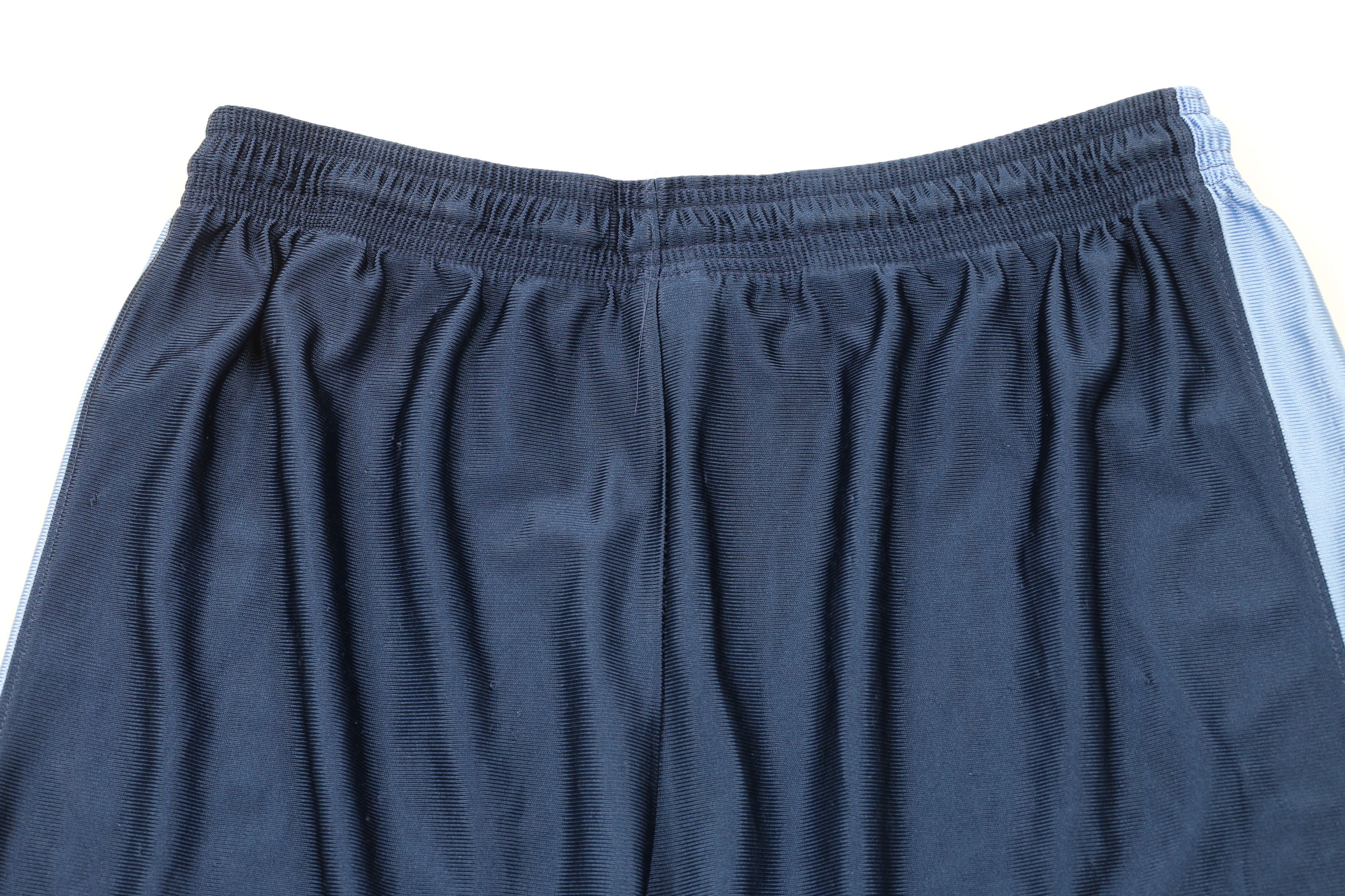 Nike × Vintage Vintage Nike Air Jordan of North Carolina Basketball Shorts Size US 36 / EU 52 - 10 Thumbnail