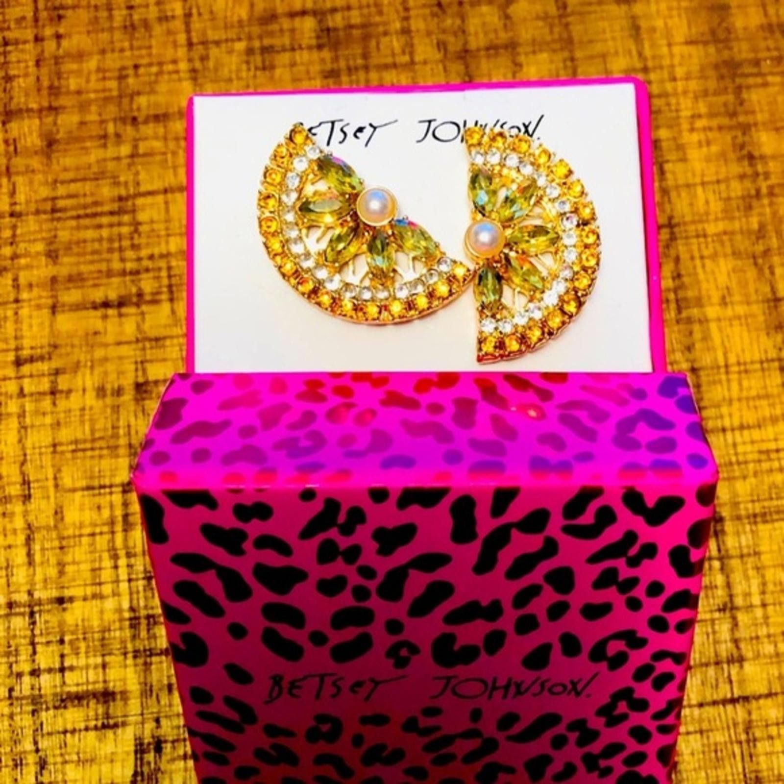 Betsey Johnson Betsey Johnson Lemon Wedge Earrings NWT Size ONE SIZE - 1 Thumbnail