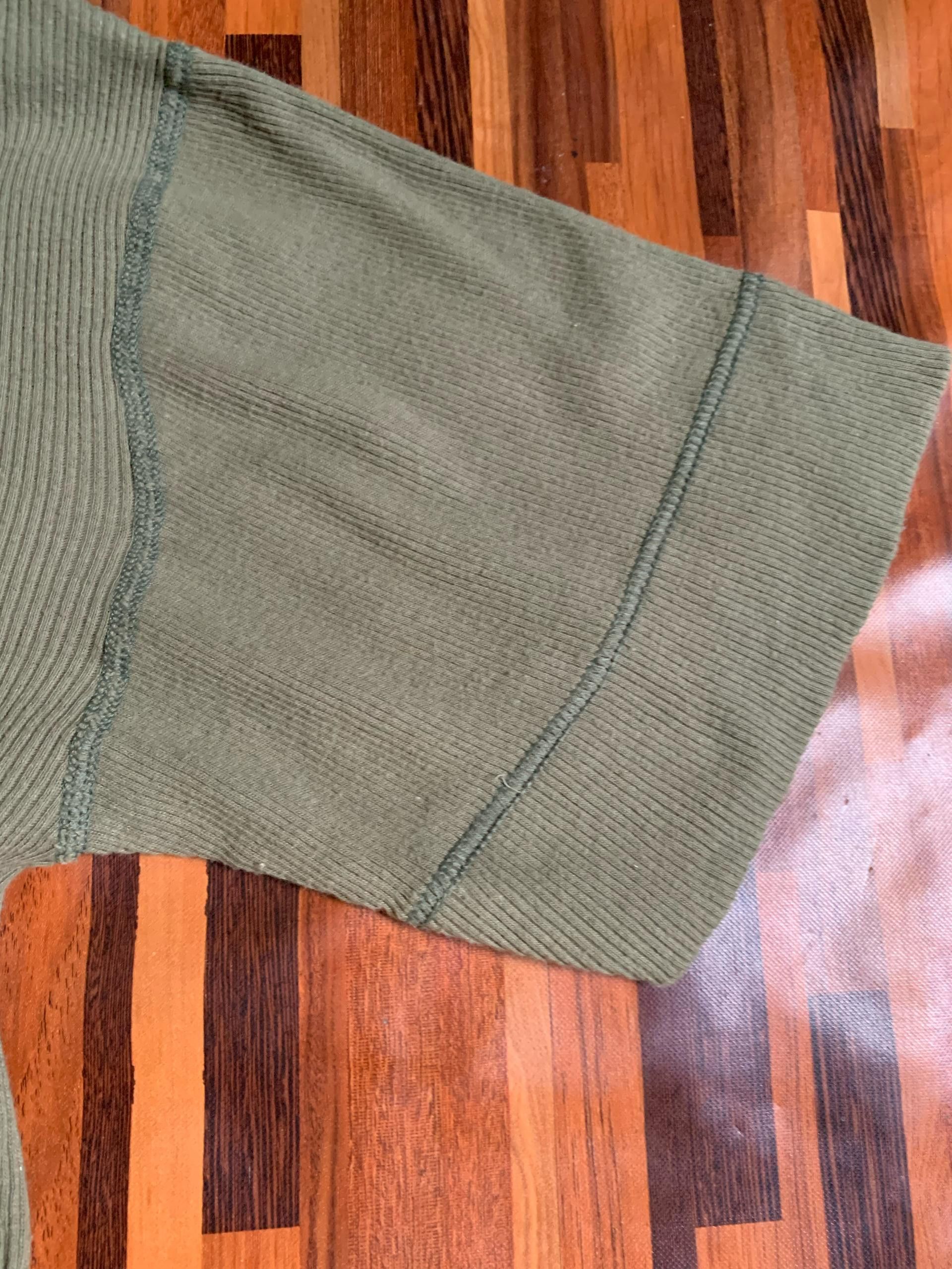 Other Vintage green olive army faded t-shirt Size US L / EU 52-54 / 3 - 7 Thumbnail