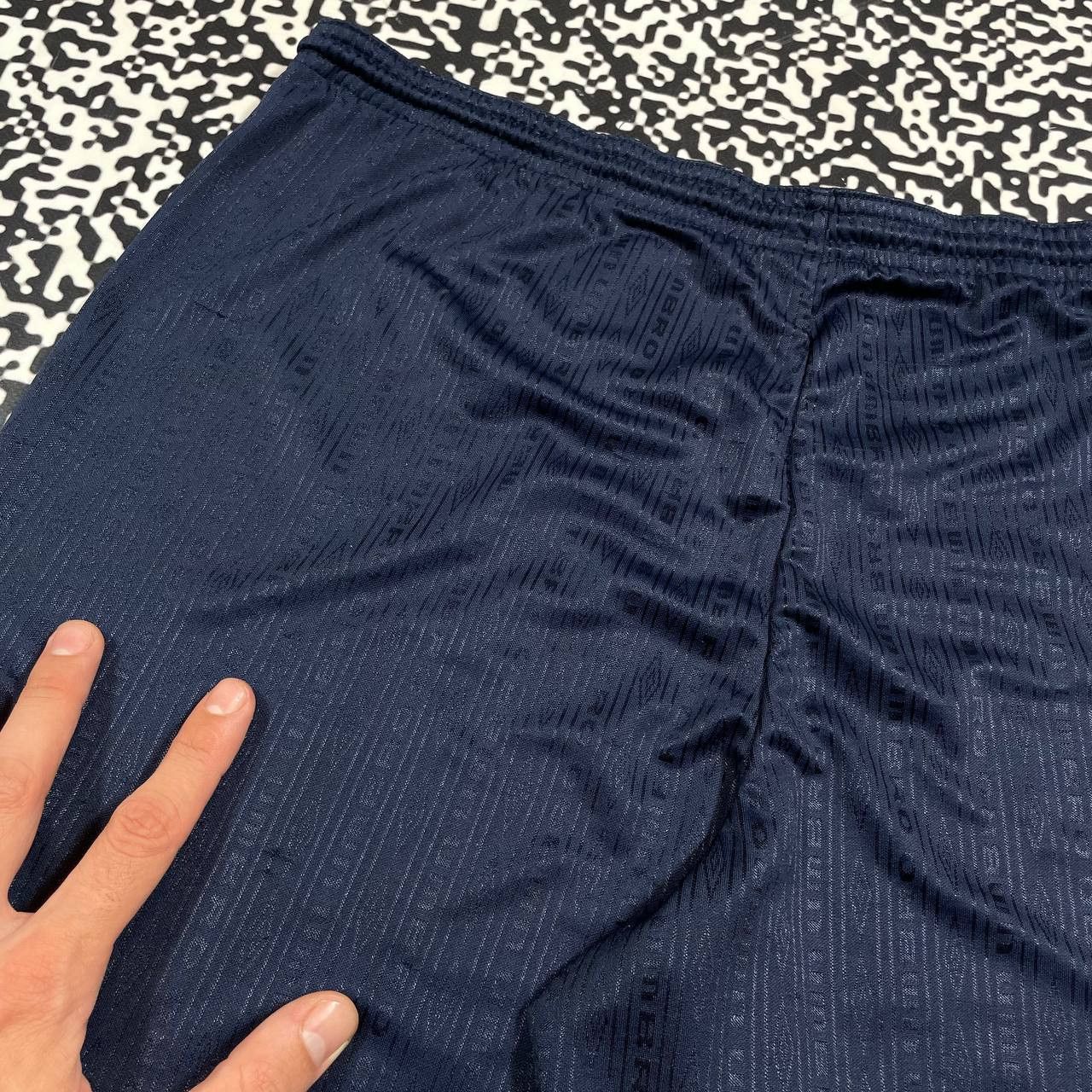 Umbro Vintage 90s Umbro Monogram Retro Casual Sports Style Shorts Size US 36 / EU 52 - 10 Thumbnail