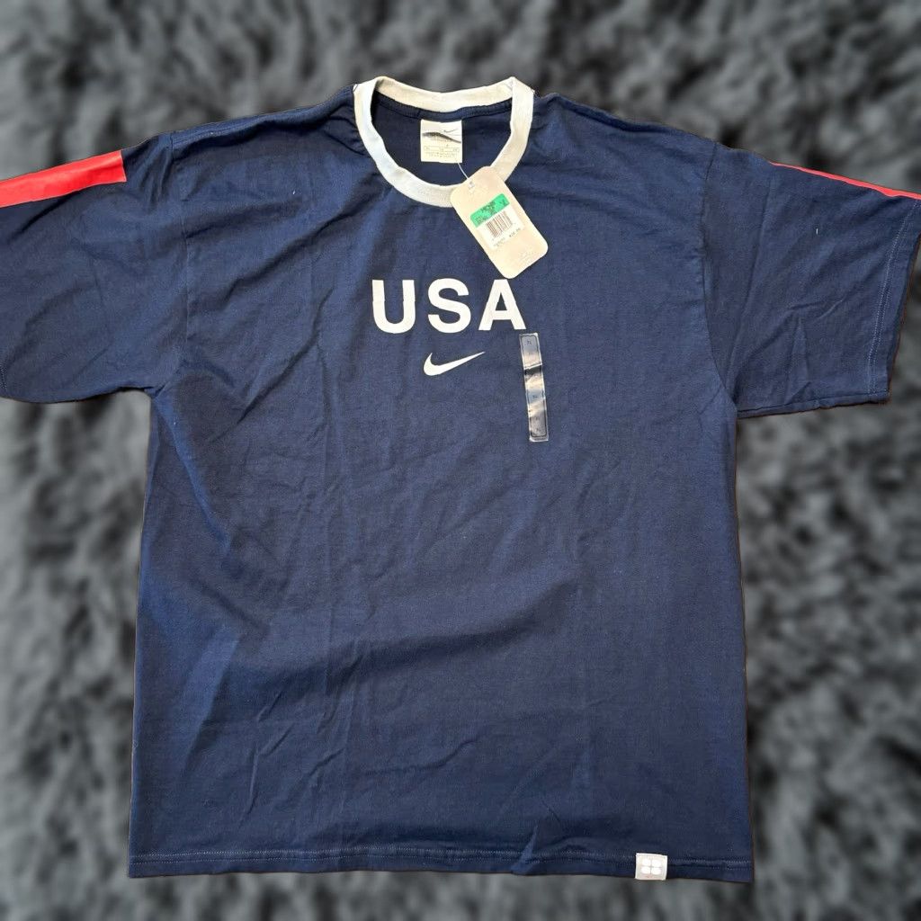 Nike VINTAGE Nike USA T Shirt XL Mens 90s Red White Blue Logo Cotton Short Sleeve Regular Knit Blue Size US XL / EU 56 / 4 - 1 Thumbnail