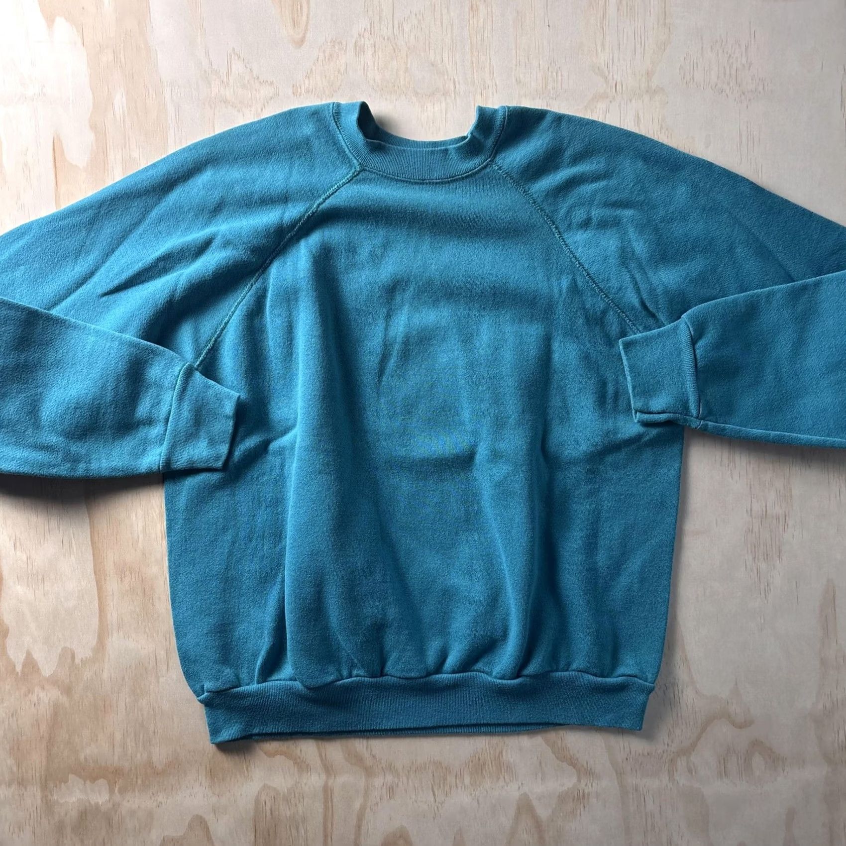 Vintage VINTAGE Don’s Glass & Mirror Sweatshirt Mens M Blue Graphic Print Pullover Raglan Fleece Logo 90s Size US M / EU 48-50 / 2 - 3 Thumbnail