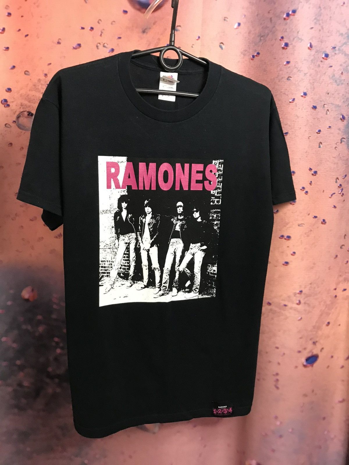 Band Tees Vintage Ramones band rock tee Size US M / EU 48-50 / 2 - 2 Thumbnail
