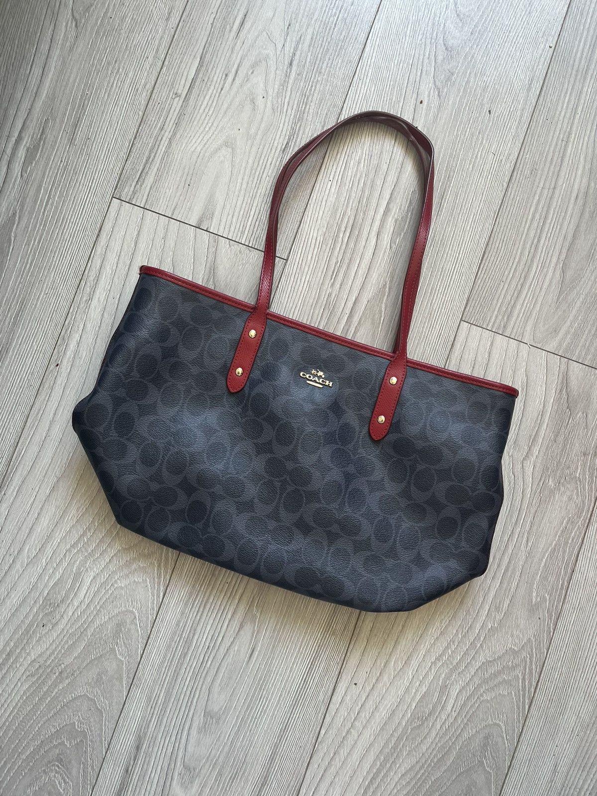 Coach × Designer 🔥 Coach Leather Bucket Bag Women Size ONE SIZE - 2 Thumbnail