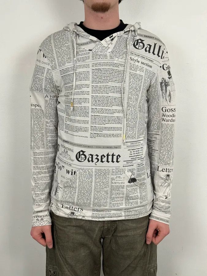 John Galliano 2000s John Galliano Black & White Gazette Newspaper Light Hoodie Size US M / EU 48-50 / 2 - 2 Thumbnail