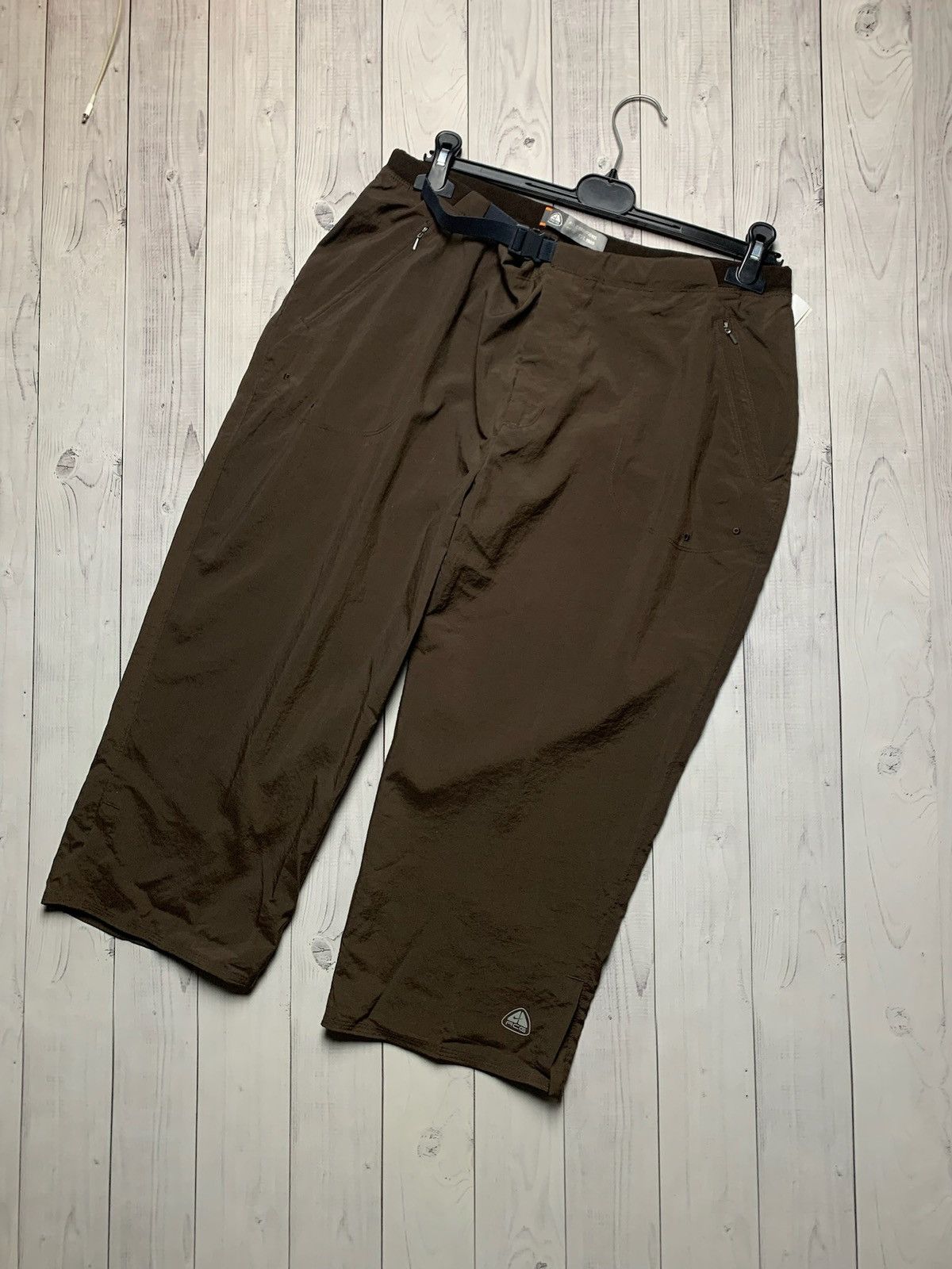 Vintage Nike ACG brown shorts women size XL