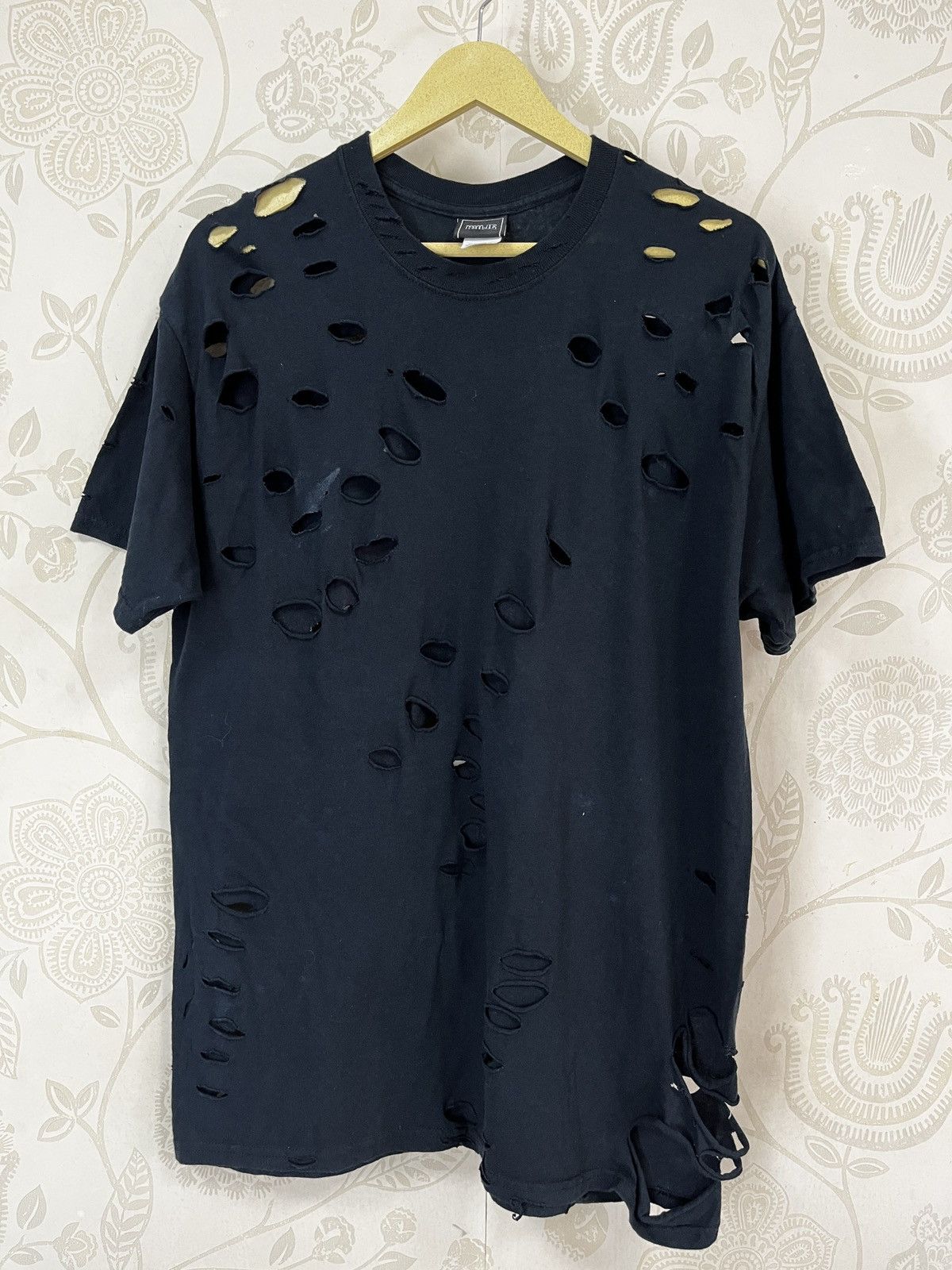 Kendall And Kylie Distressed Kendall And Kylie Iconic Streetwear TShirt Size US L / EU 52-54 / 3 - 4 Thumbnail