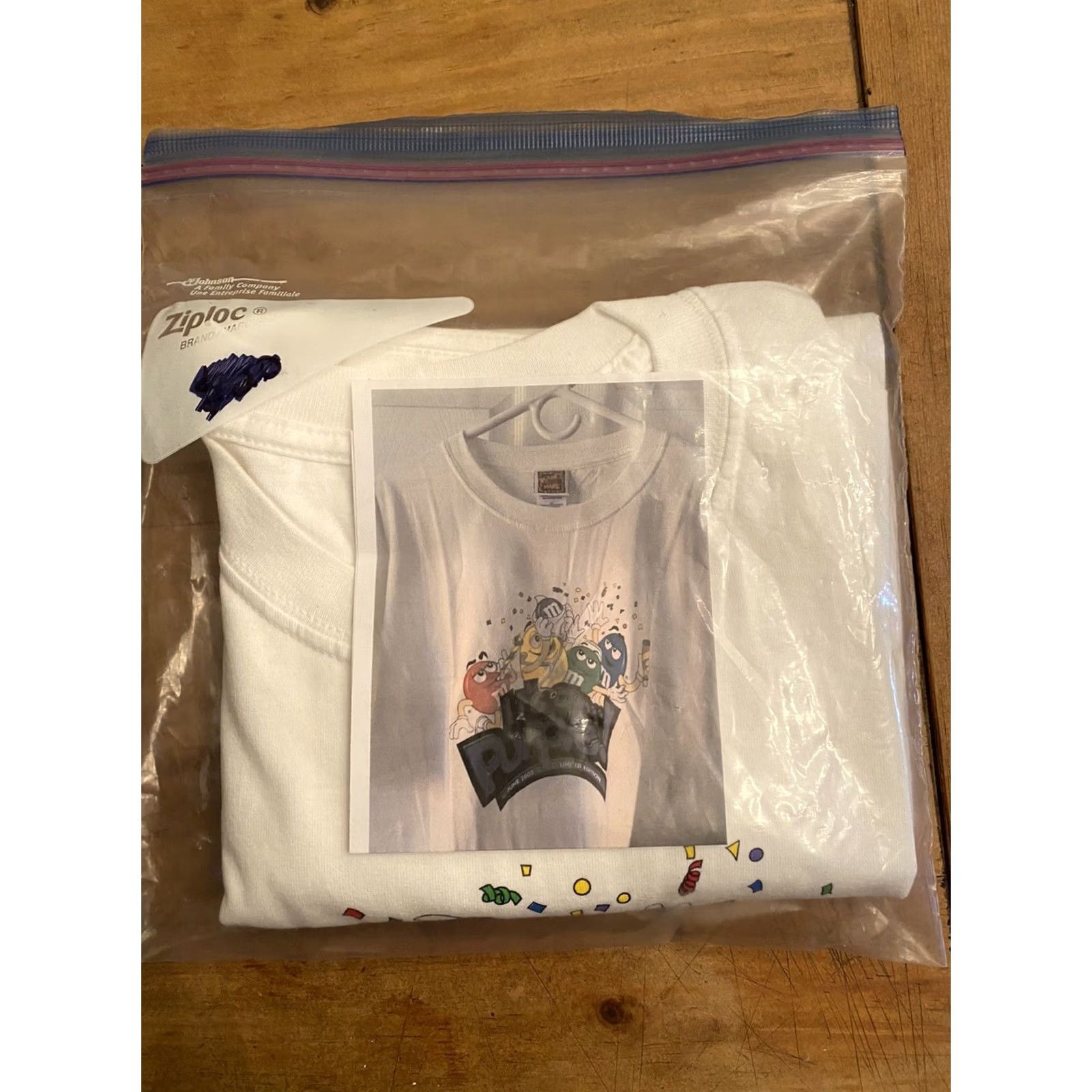 Gildan VINTAGE M&M It’s A Purple T-shirt Planet Mars XL White Gildan T-Shirt Men Short Sleeve Cotton Regular Size XL Limited Edition Funny USA Food Size US XL / EU 56 / 4 - 6 Thumbnail