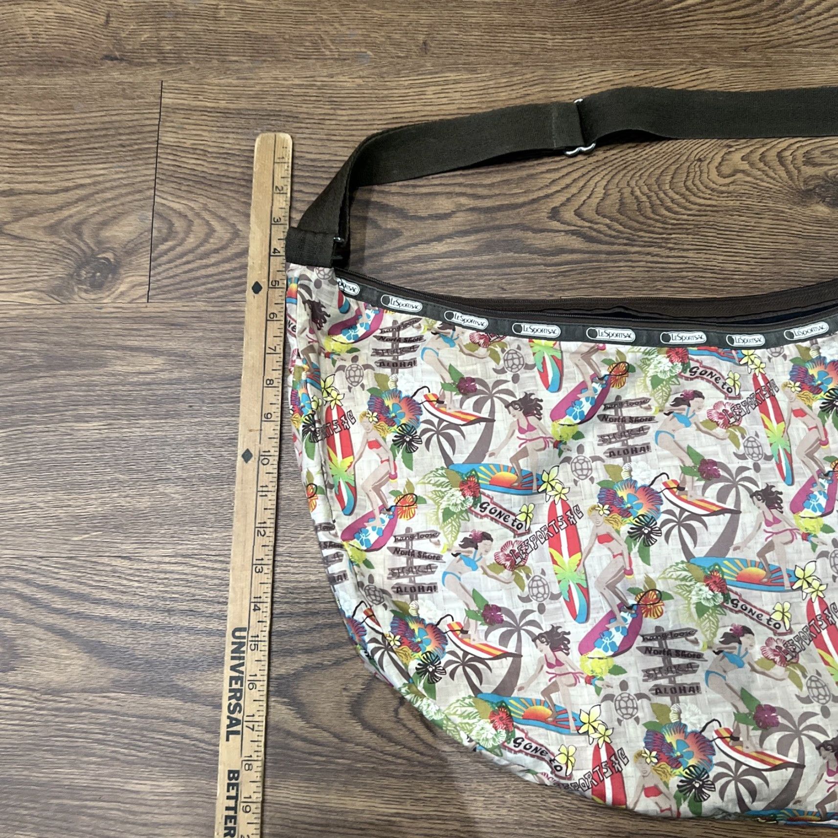 VINTAGE LeSportsac Hawaii Surfer Chick Bag Purse Tote Duffle Multicolor Polyester Shoulder Bag Womens