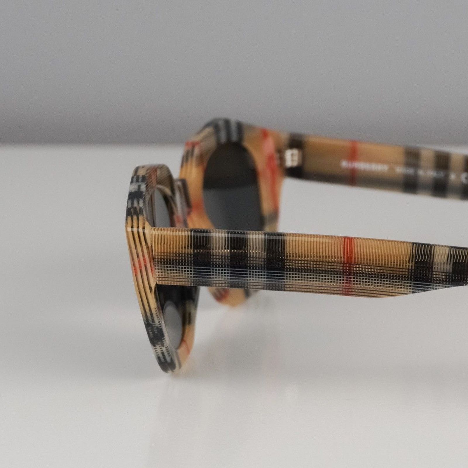 Burberry Iconic burberry check monogram transparent sunglasses Size ONE SIZE - 6 Thumbnail