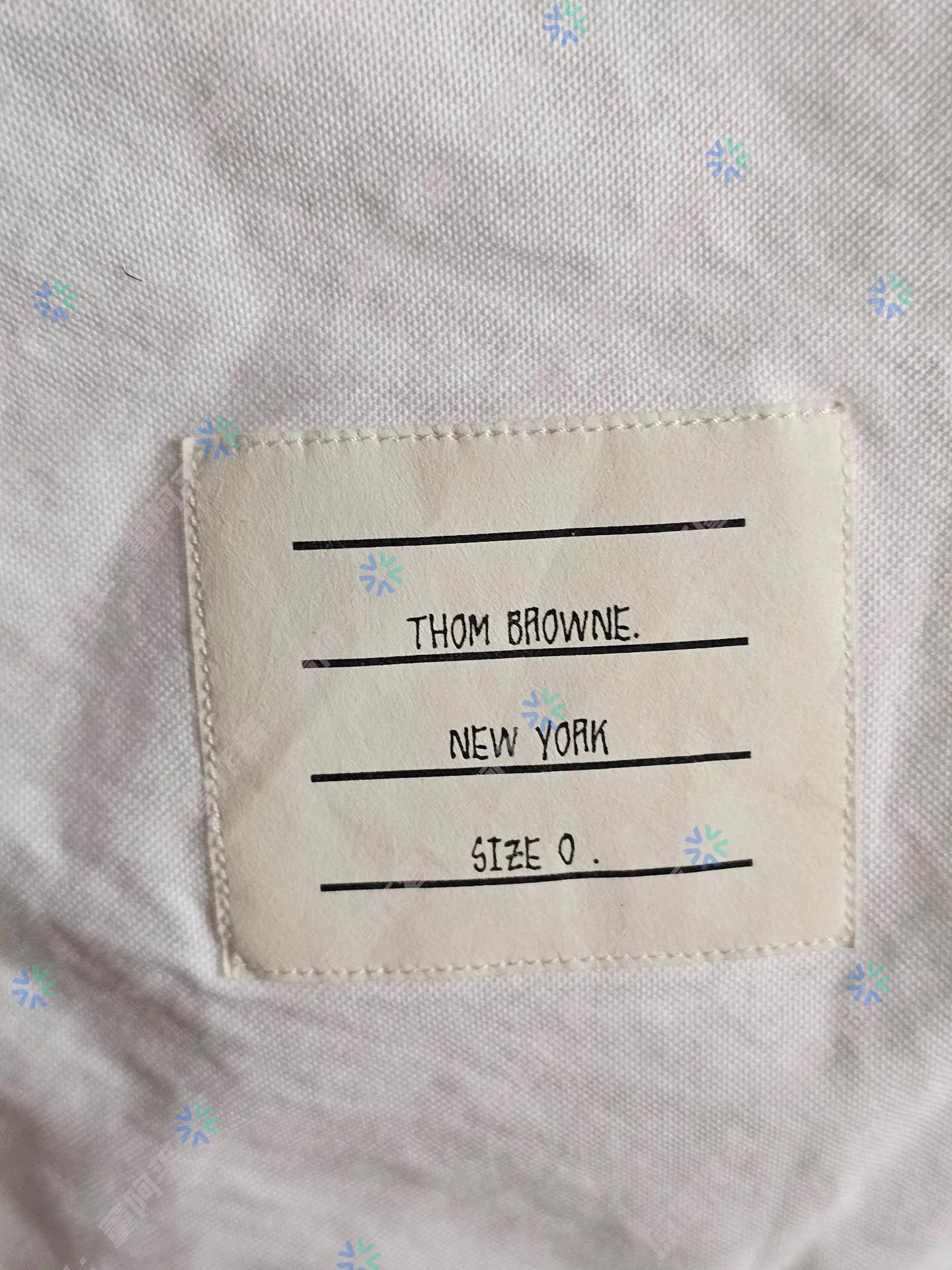 Thom Browne White Snowflake Pattern Short Sleeve Shirt Size US S / EU 44-46 / 1 - 1 Preview