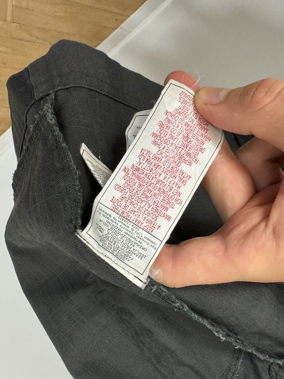 Nike ACG Nike ACG Vintage Grey Black Vintage Jacket Y2k Cargo Print Size US L / EU 52-54 / 3 - 7 Thumbnail