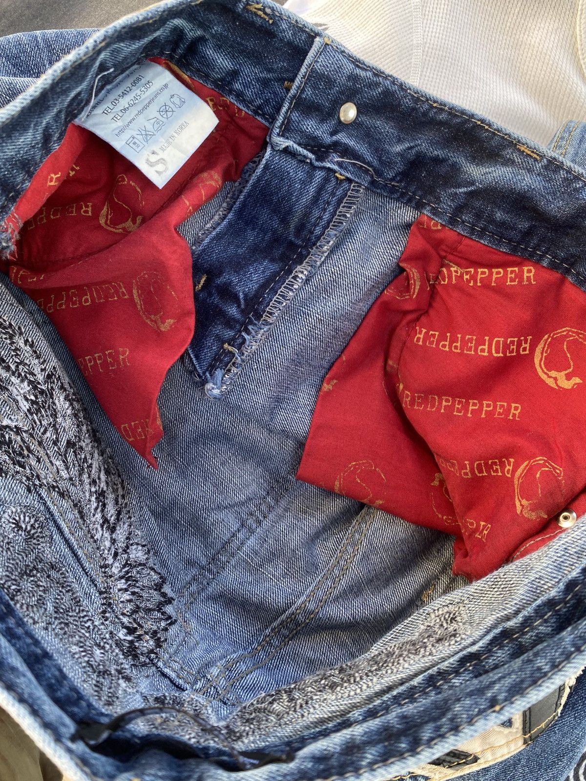 Japanese Brand Y2K Red Pepper Wing Motif Union Jack Denim Pants Size US 33 - 10 Thumbnail