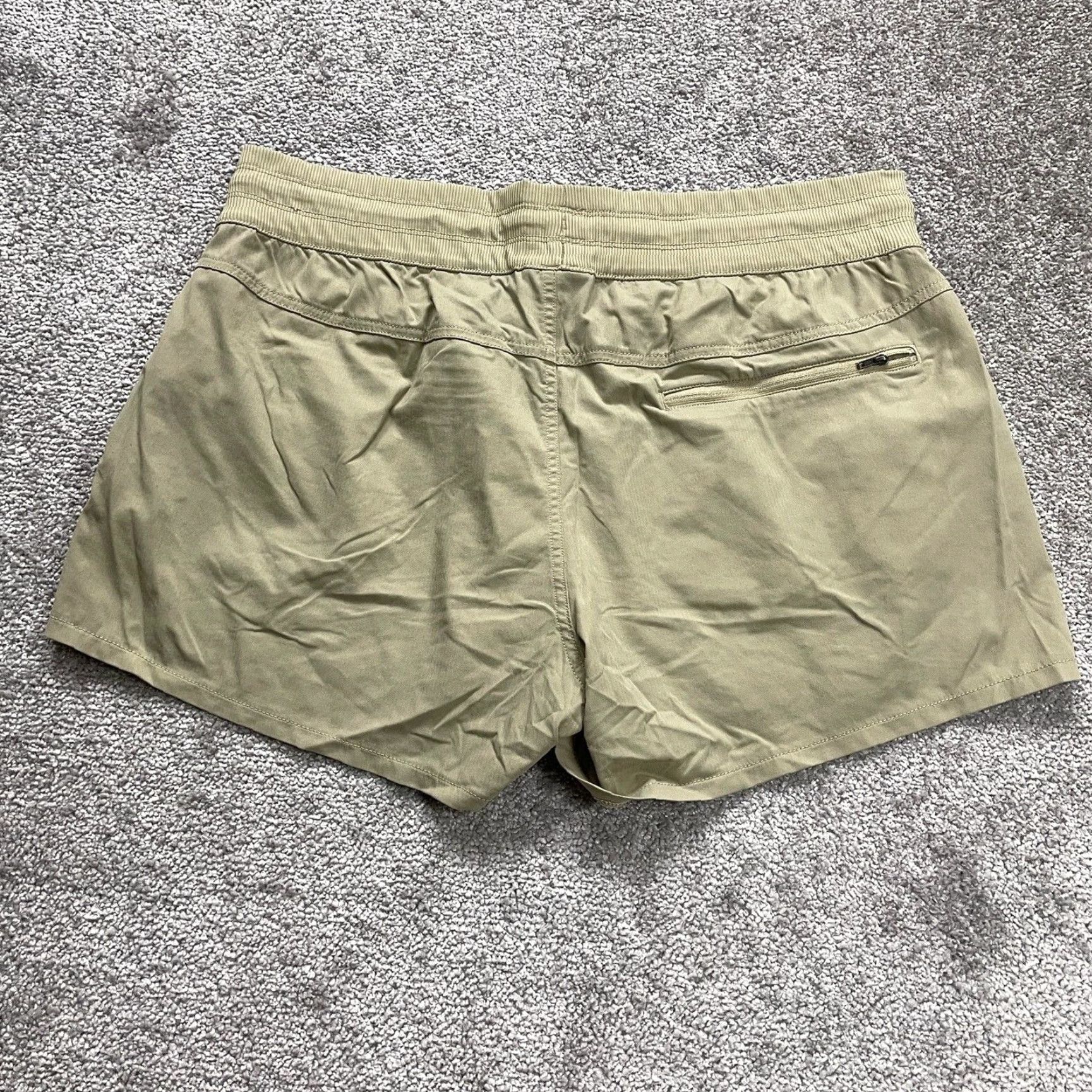 The North Face THE NORTH FACE Active Shorts Womens XL Brown Zip Pocket Elastic Waist Athletic Size 40" / US 18 - 2 Thumbnail