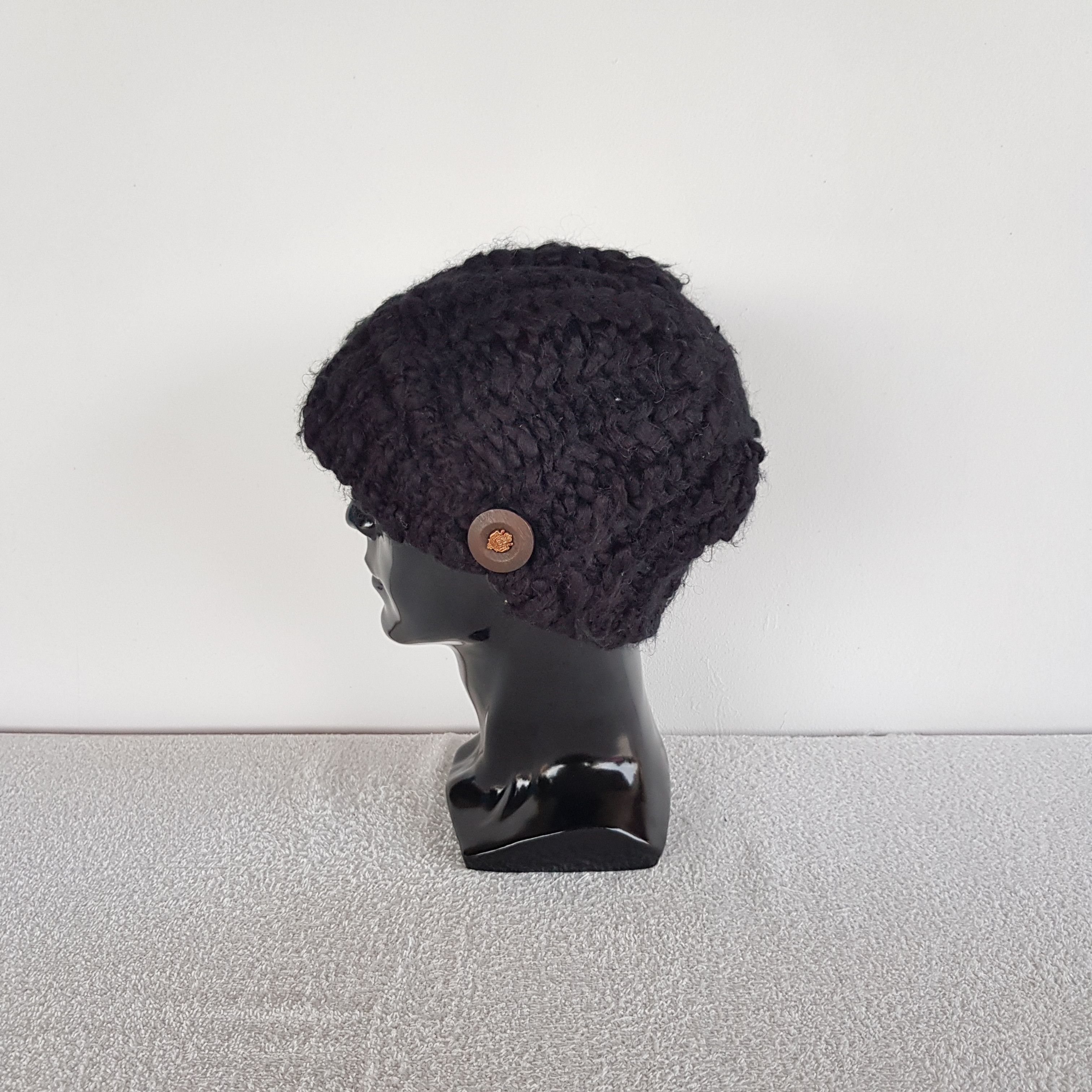 Homespun Knitwear Vintage Unknown Japanese Crochet Beanie Y2K Snow Caps Hats Size ONE SIZE - 4 Thumbnail