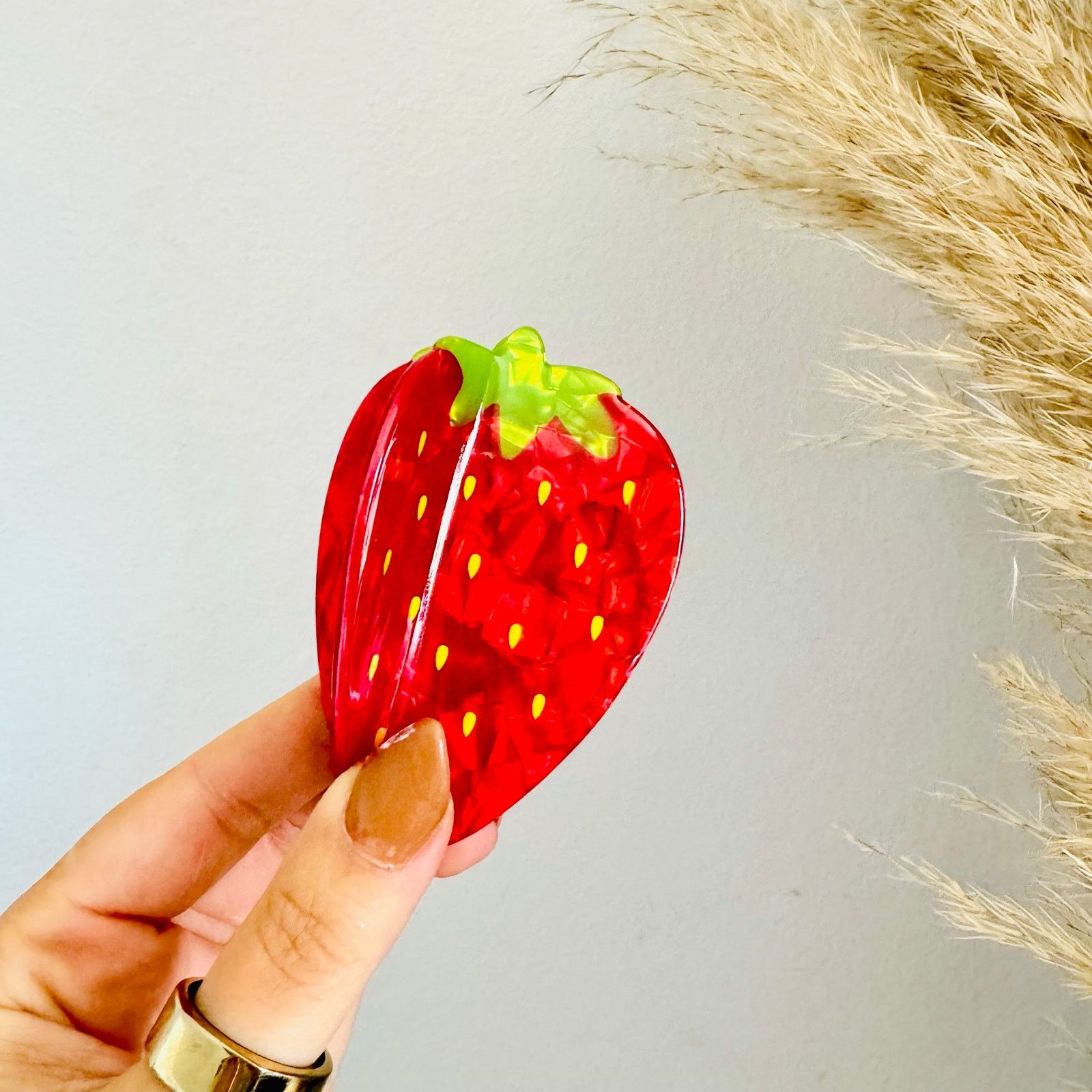 Anthropologie NEW ANTHROPOLOGIE Red Green Strawberry Fruit Hair Claw Clip Size ONE SIZE - 2 Thumbnail