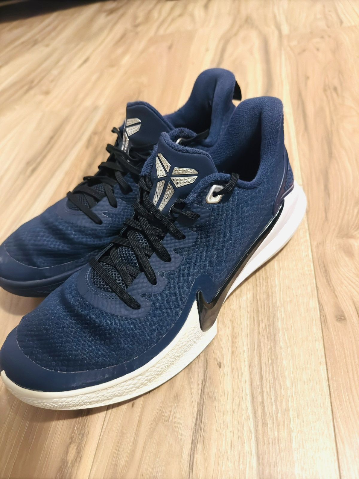 Nike Nike Mamba Focus TB Size US 10 / EU 43 - 1 Thumbnail