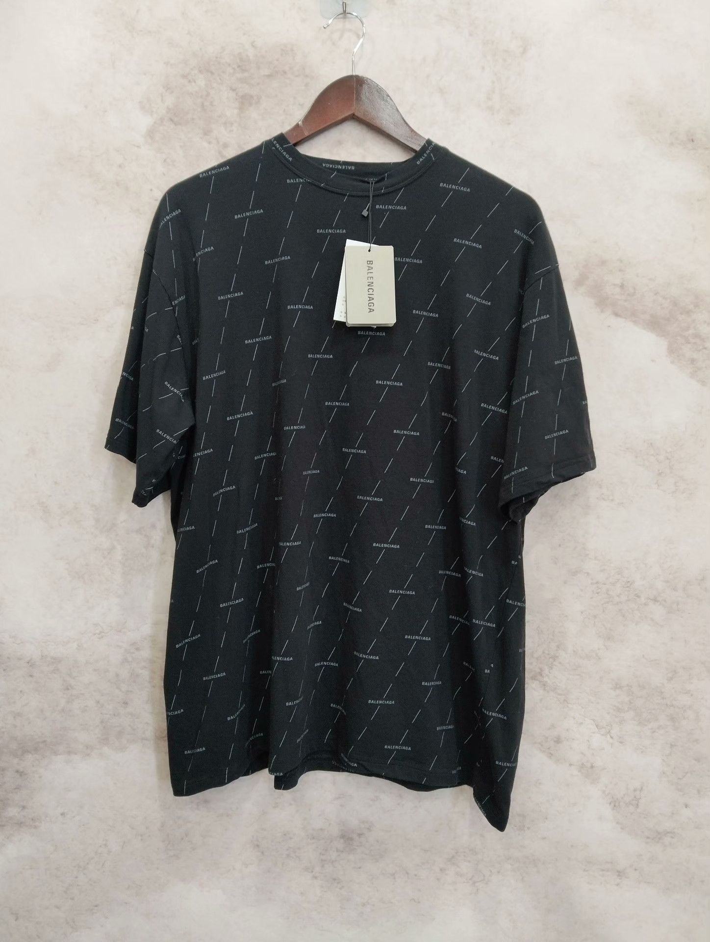 Balenciaga Balenciaga T-Shirt M Men Size US M / EU 48-50 / 2 - 1 Thumbnail