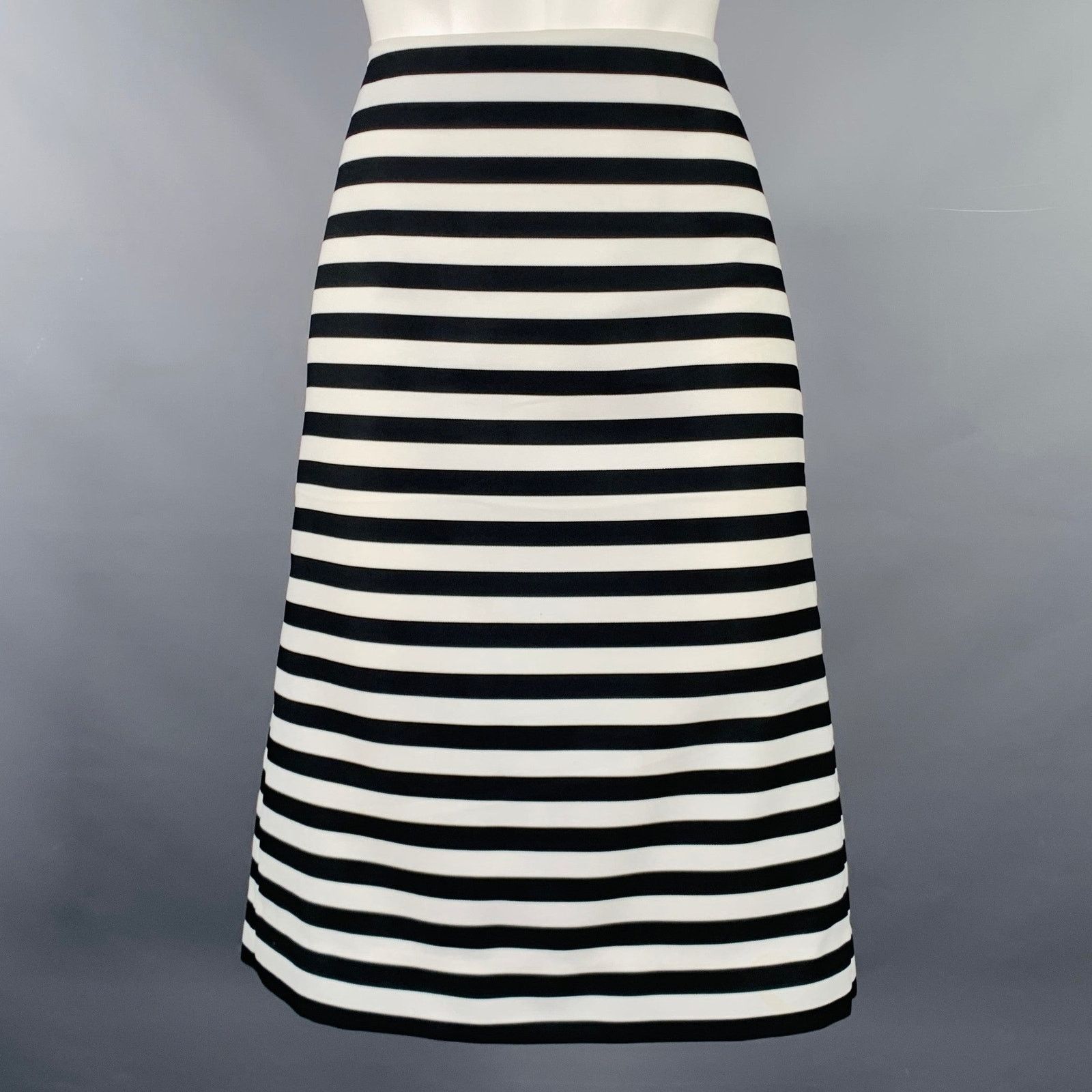 Marc Jacobs MARC JACOBS Size 6 Black White Polyester Stripe Pencil Skirt Size 28" / US 6 / IT 42 - 1 Thumbnail