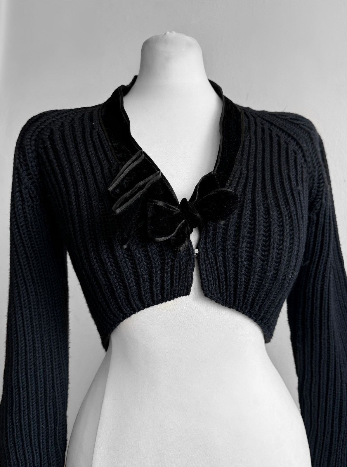 Gucci × Tom Ford Tom Ford for Gucci 90s Runway Cropped Knit sweater Size S / US 4 / IT 40 - 6 Thumbnail