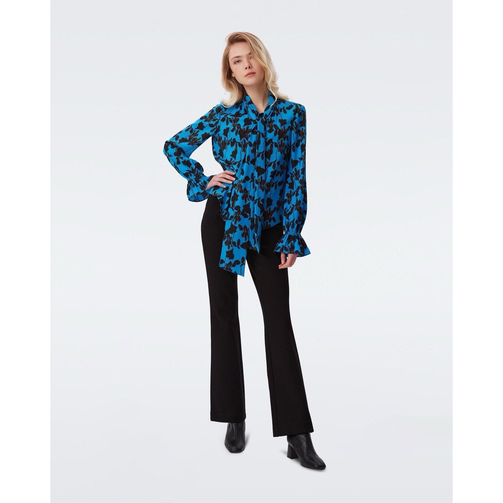 Diane von Furstenberg DVF Midnight Forest Blue Tina Floral Tie Neck 2 Size XS / US 0-2 / IT 36-38 - 1 Thumbnail
