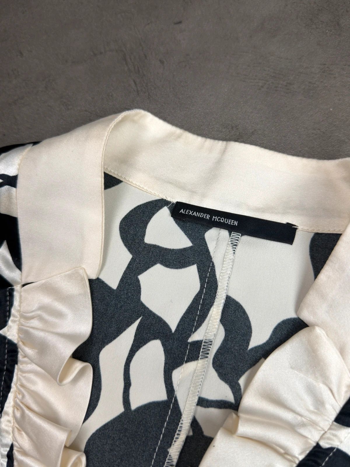 Alexander McQueen Alexander McQueen archive blouse Size M / US 6-8 / IT 42-44 - 7 Thumbnail