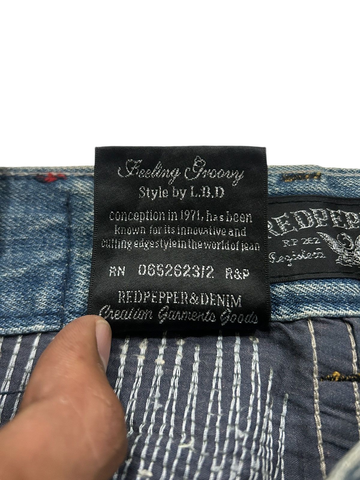 Japanese Brand Vintage Red Pepper Grunge Patchwork Distressed Trashed Jeans Size US 31 - 11 Thumbnail