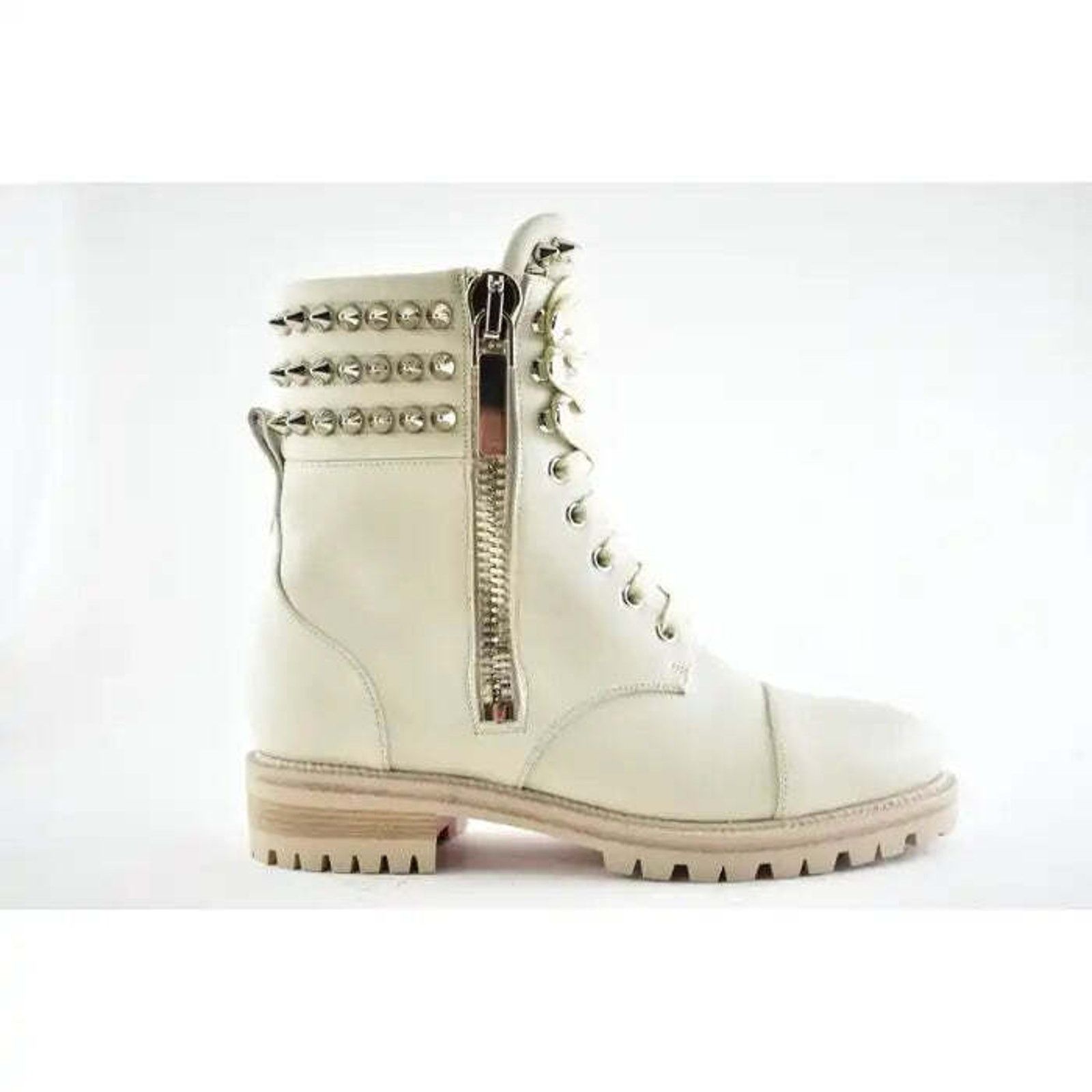 Christian Louboutin Christian Louboutin Winter Spikes Flat White Calf Leather Size US 8 / IT 38 - 2 Thumbnail