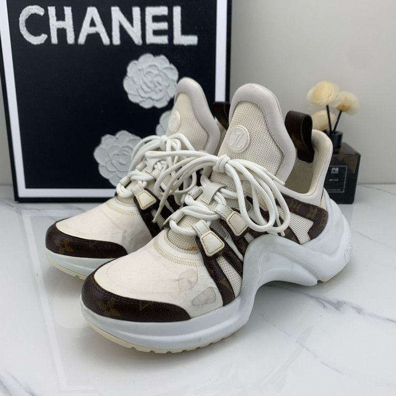 Louis Vuitton Louis Vuitton Low Top Casual Sneakers - Size US 6.5 / EU 39-40 - 1 Thumbnail